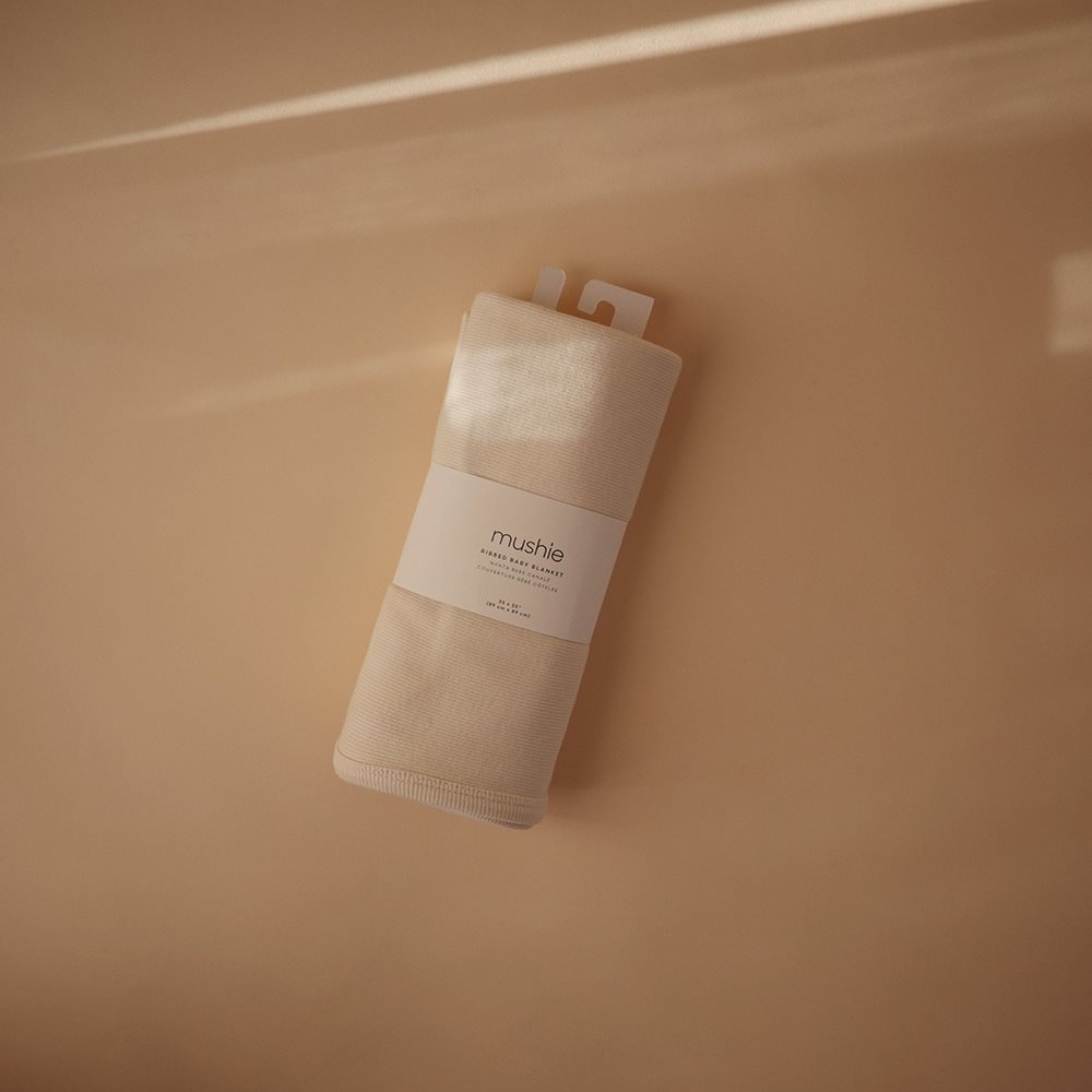 Mushie Ribbed Baby pledukas - Ivory