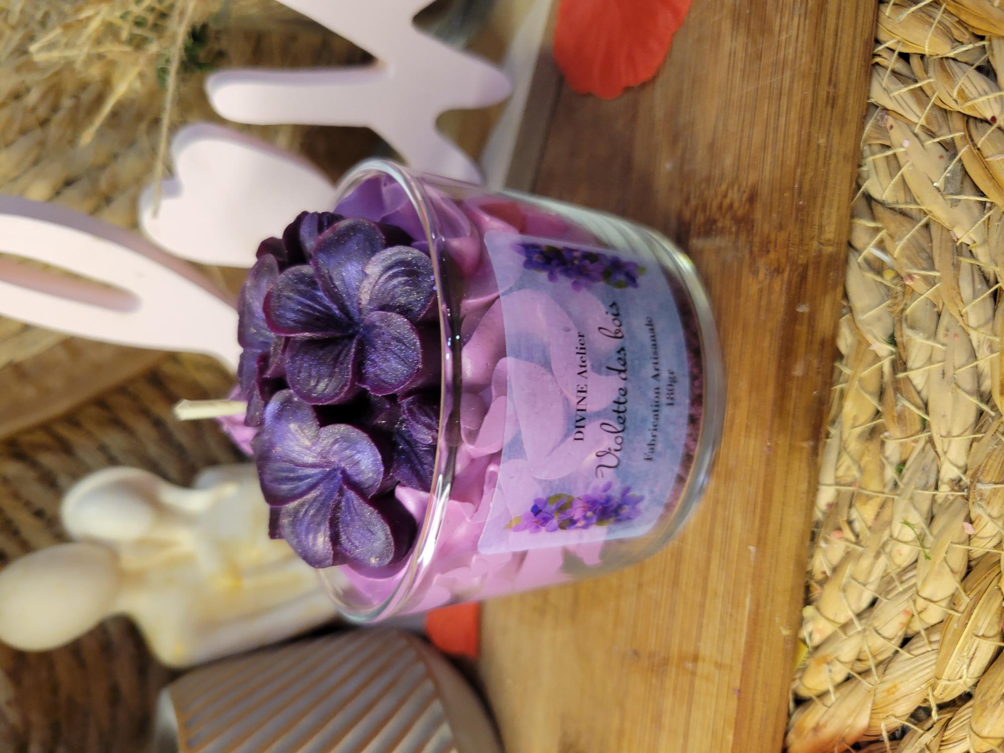 bougie gourmande violette des bois 