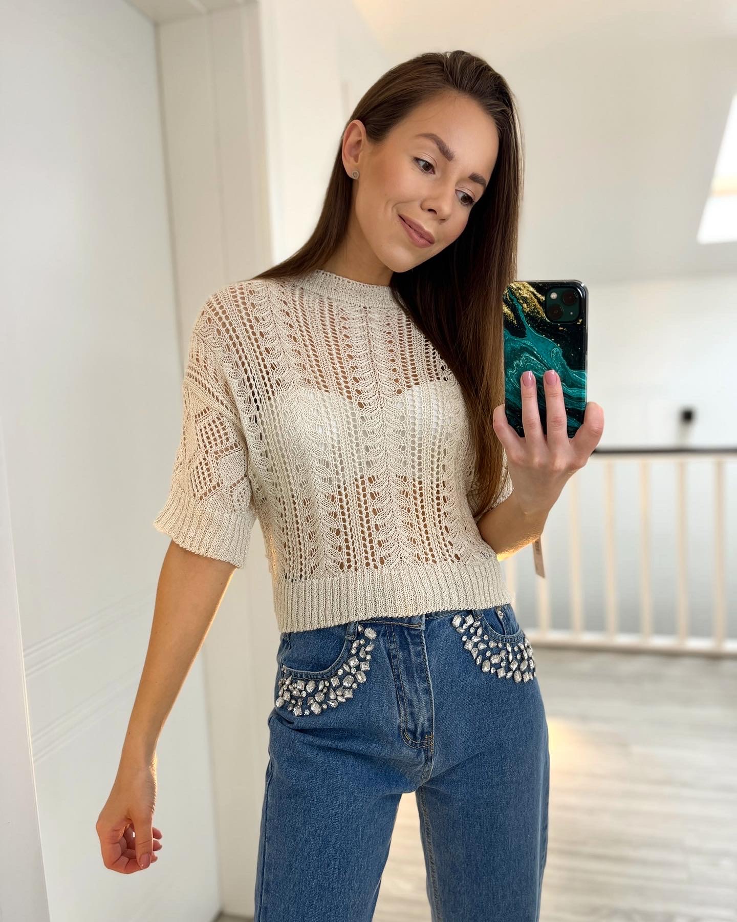 Kreminio atspalvio nerta palaidinė