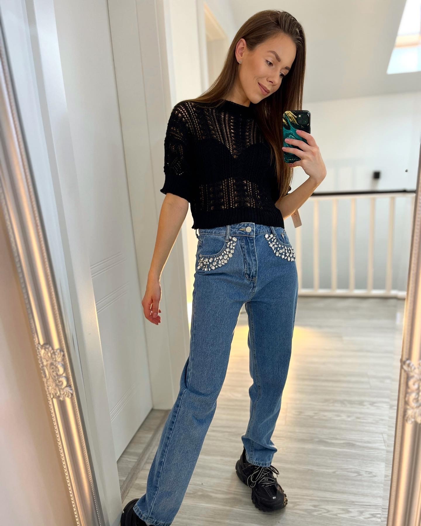 Juoda nerta palaidinė 