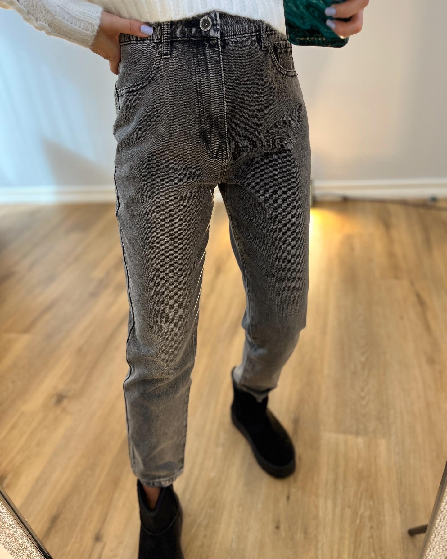 MOM stiliaus džinsai