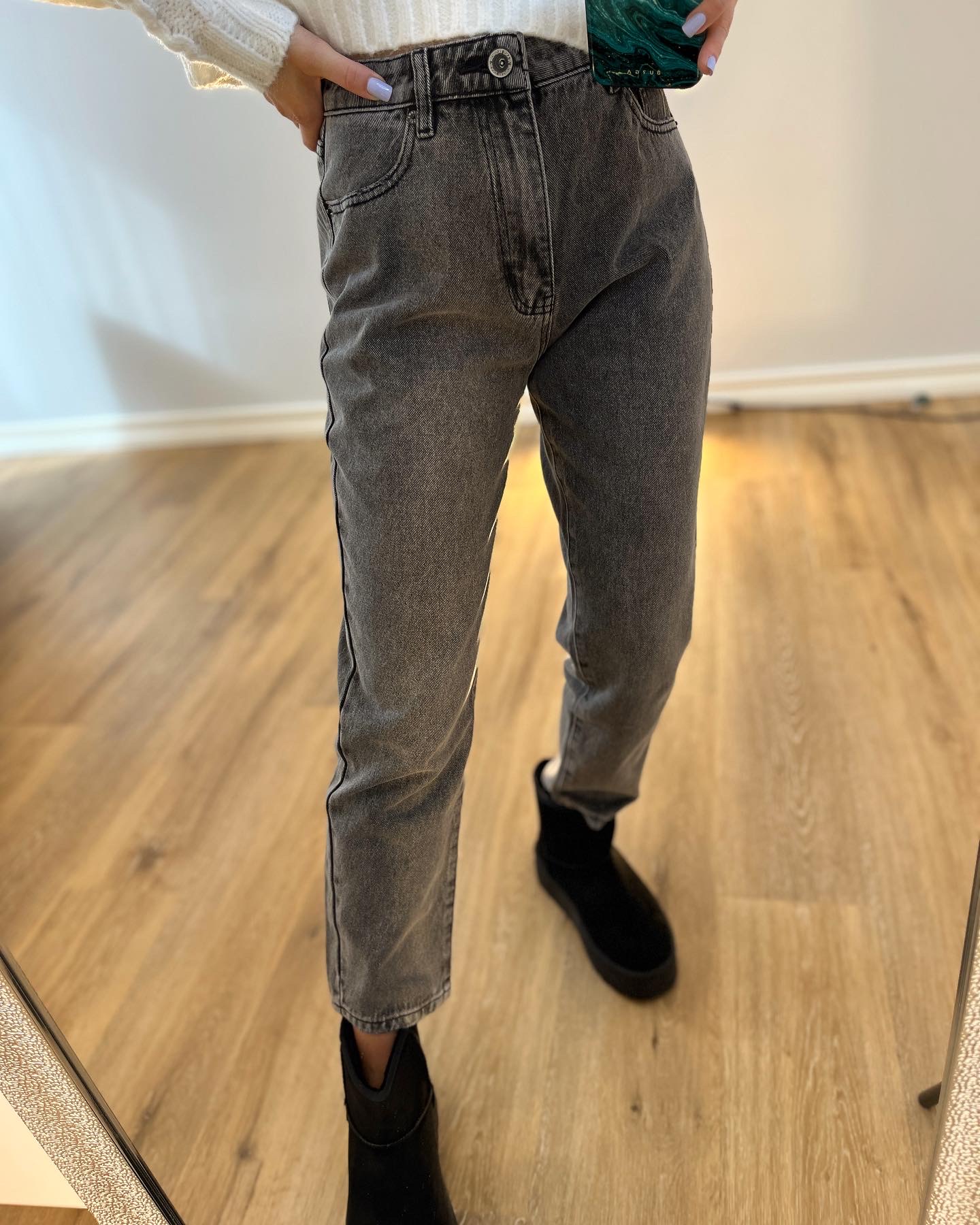 MOM stiliaus džinsai