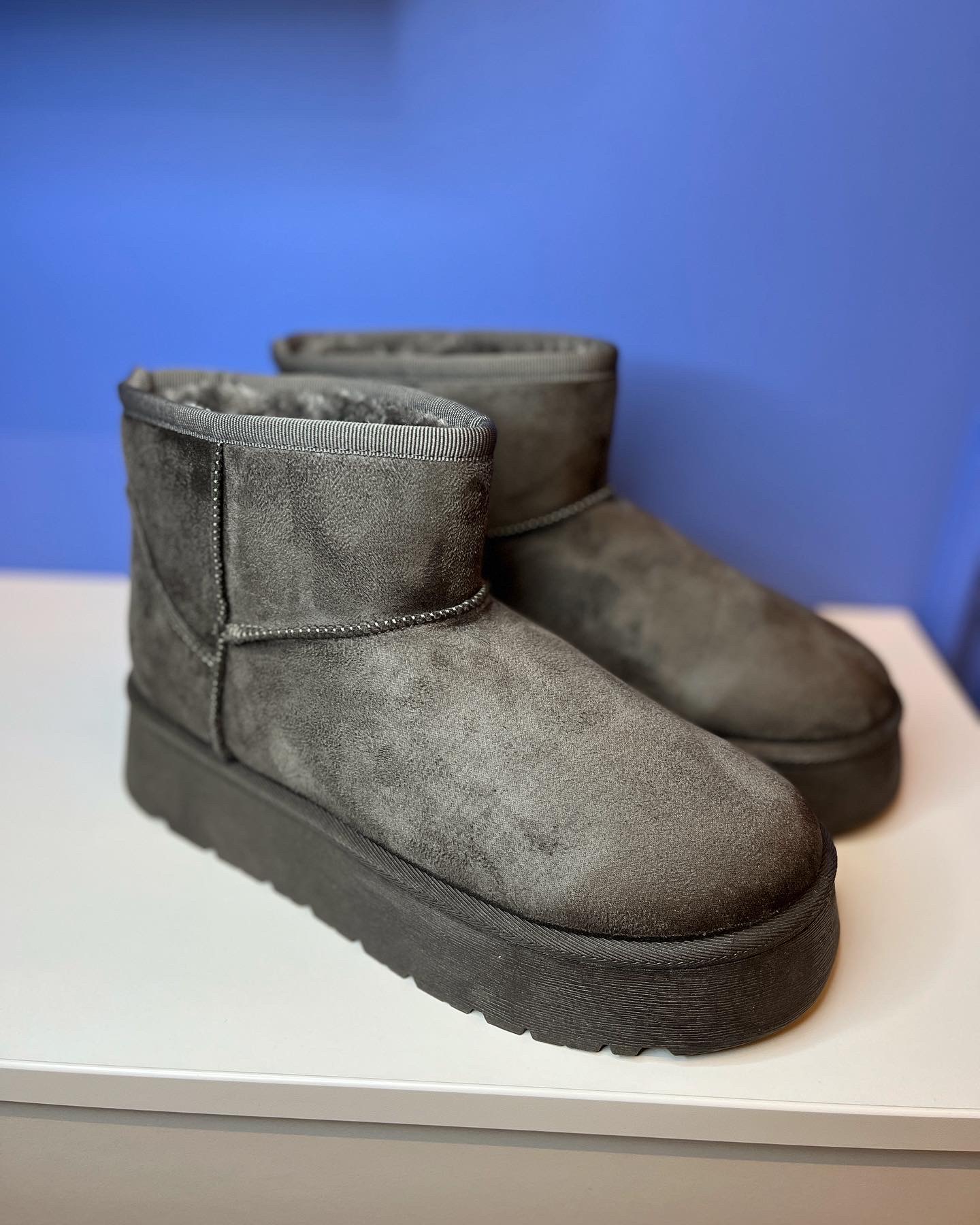 UGG stiliaus batai su pašiltinimu