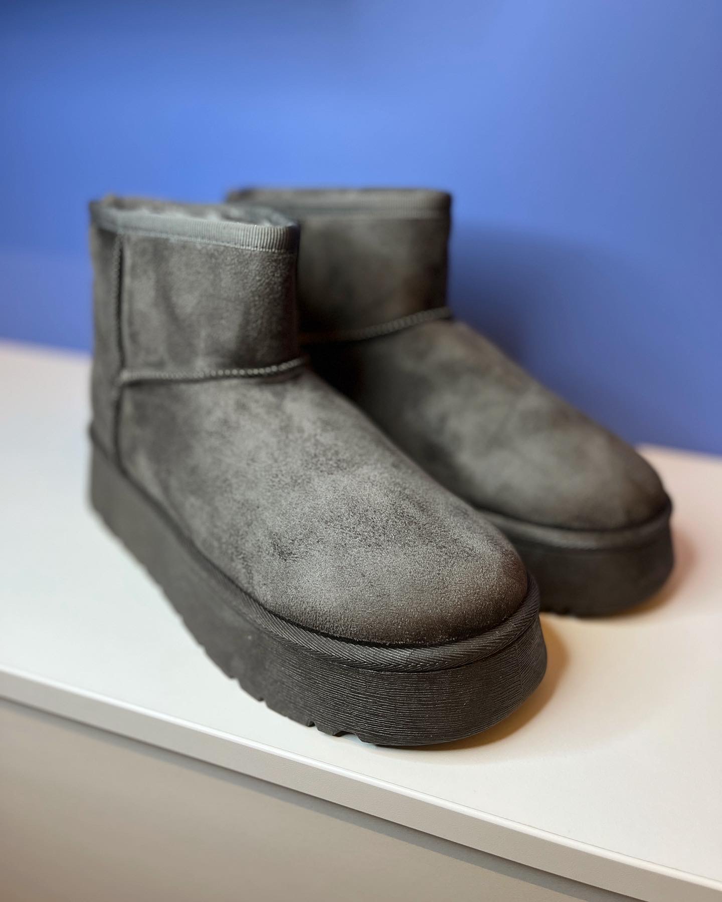 UGG stiliaus batai su pašiltinimu