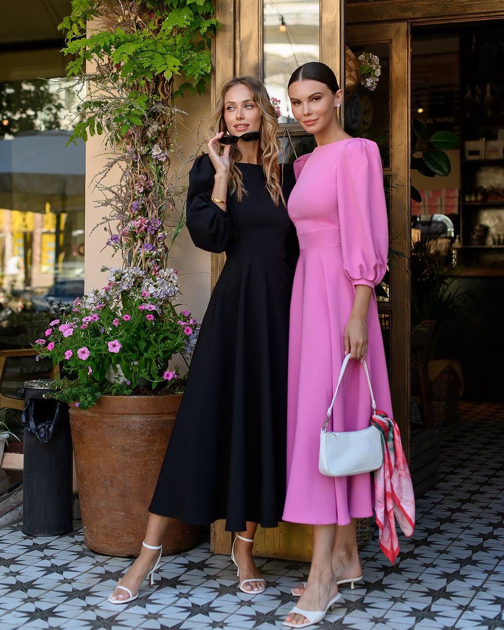 Elegantiška juoda suknelė