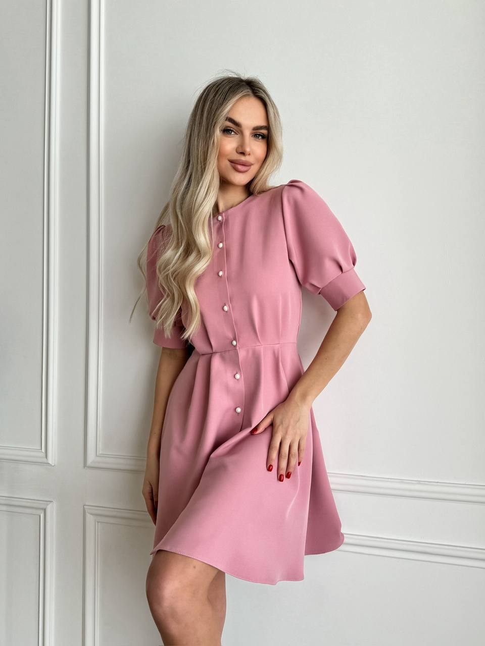 Rožinė klasikinė suknelė