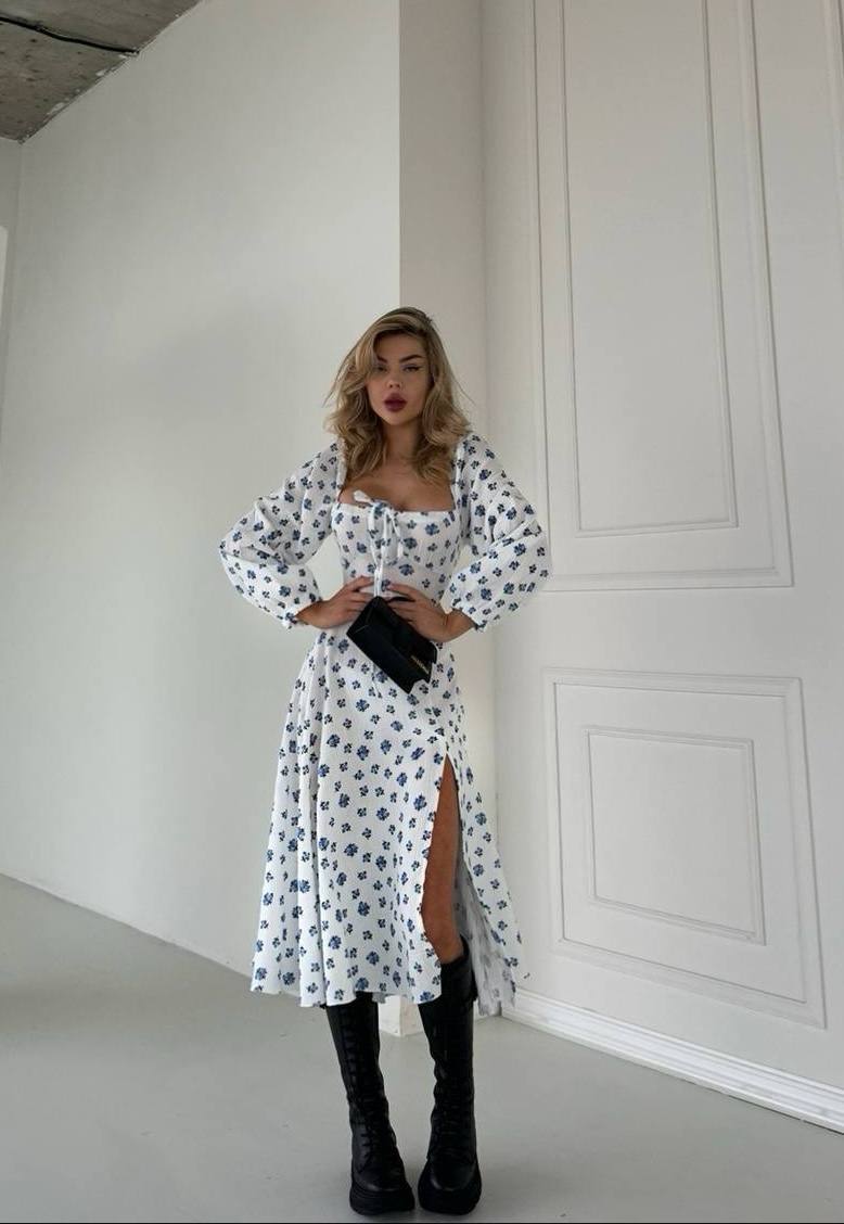 Gėlėta muslino suknelė