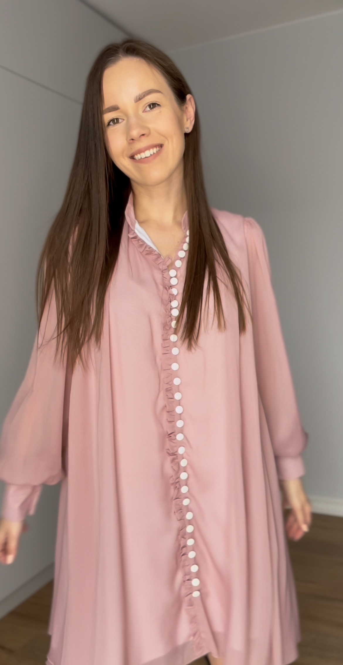 Rožinė suknelė Dominikana