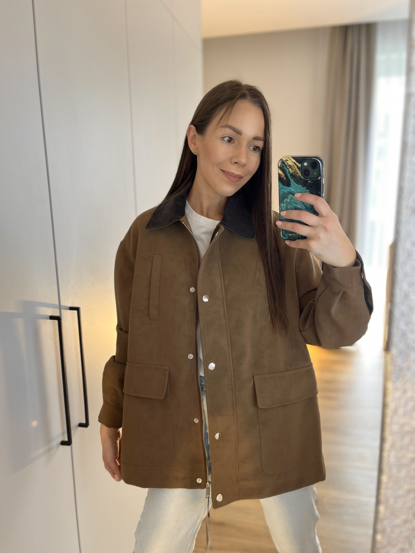 Ruda striukė su apykakle