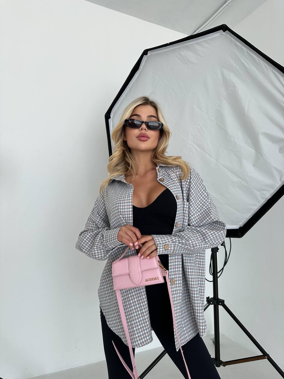 Šviesūs marškiniai