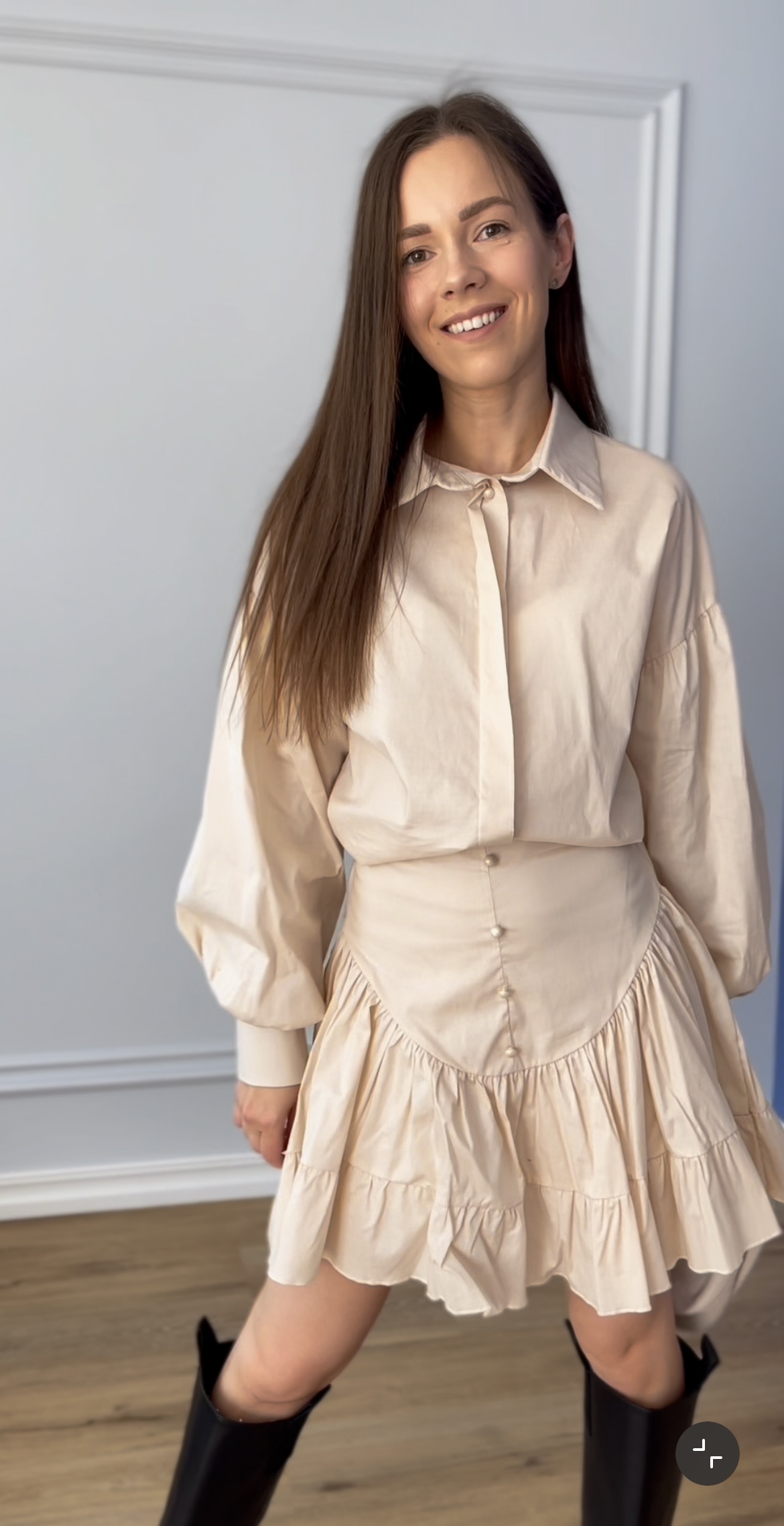 Beige marškinių kostiumėlis 