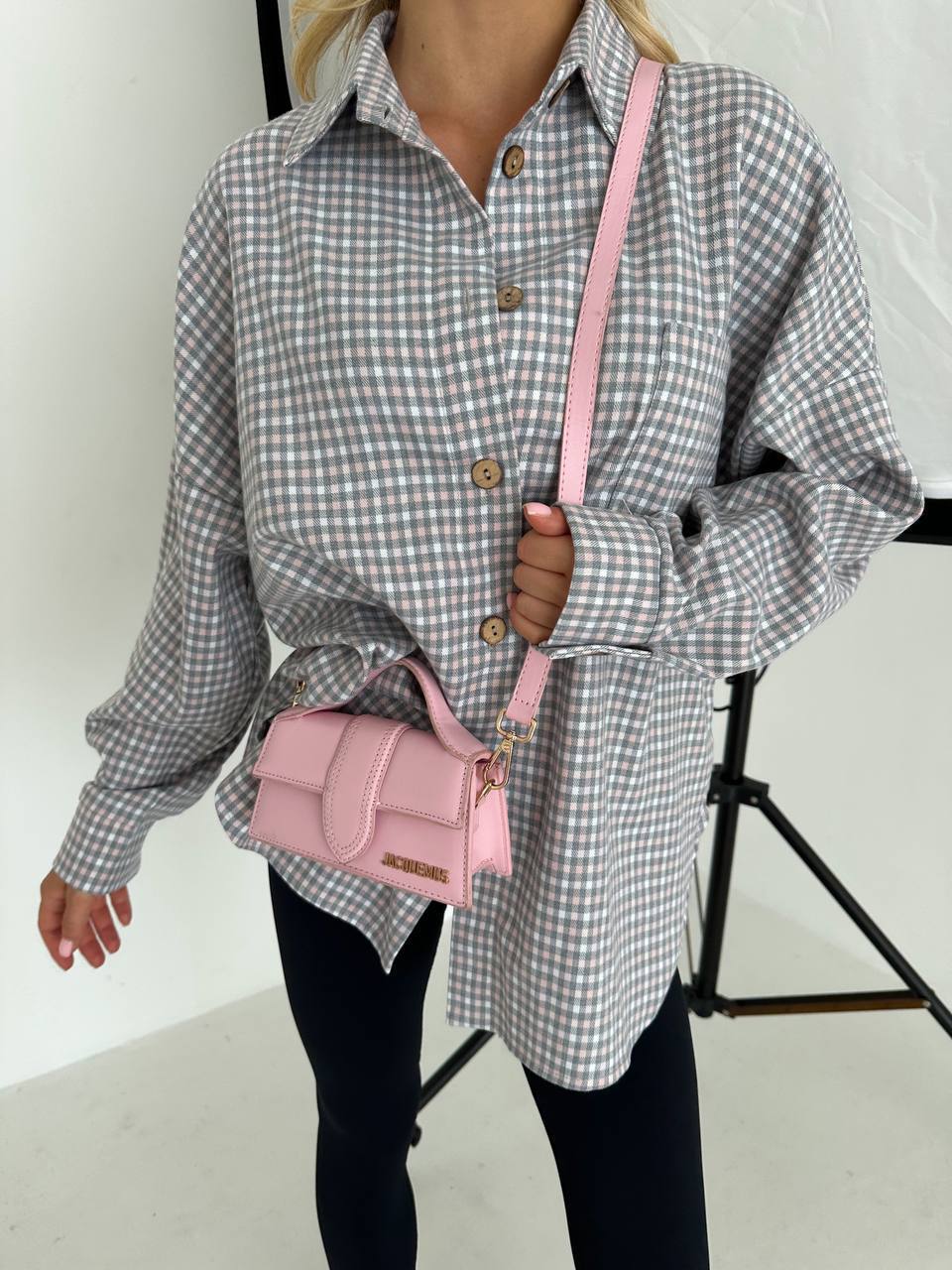 Šviesūs marškiniai