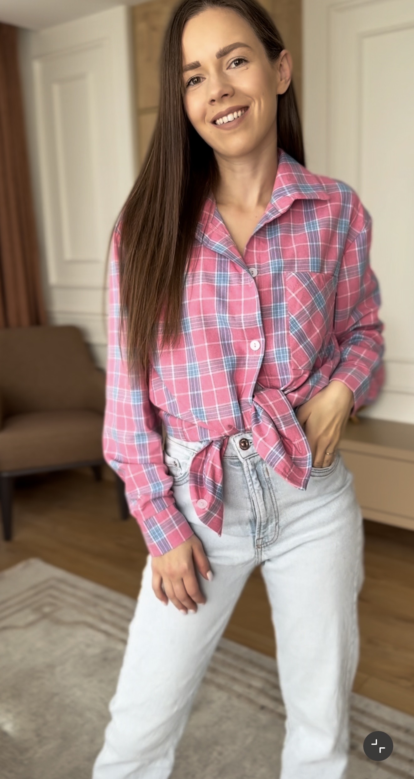 Rožiniai languoti marškiniai 