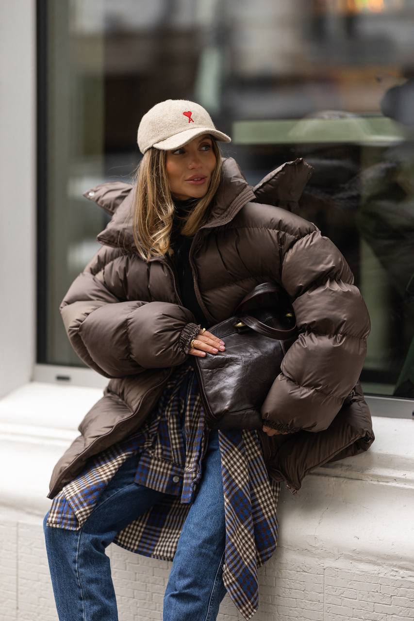 Ruda pūkinė striukė Villa