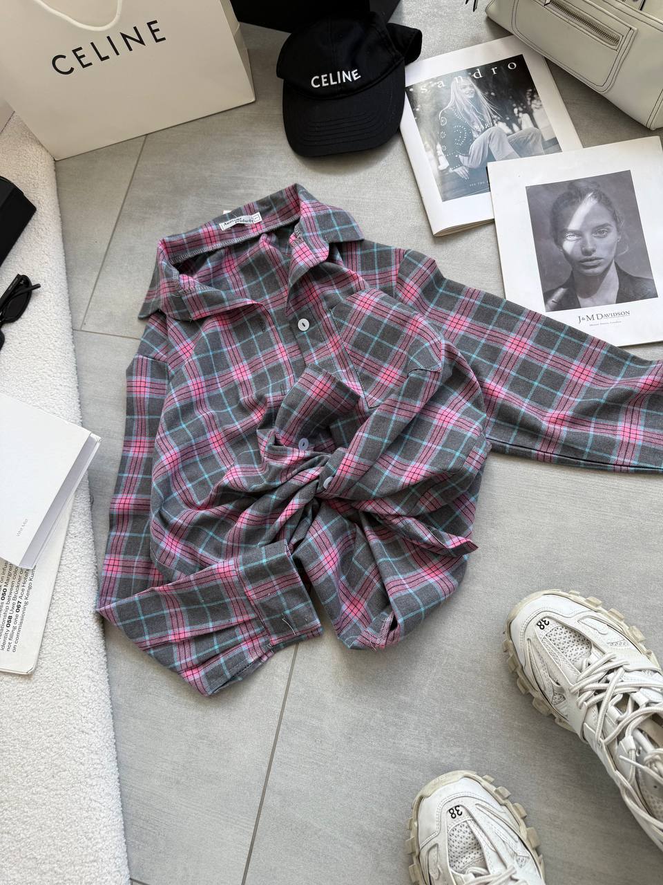 Rožiniai languoti marškiniai 