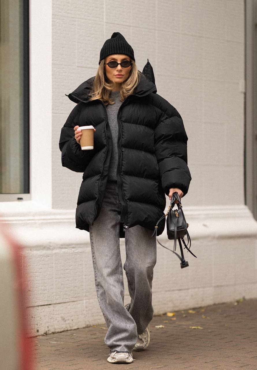 Juoda pūkinė striukė Villa