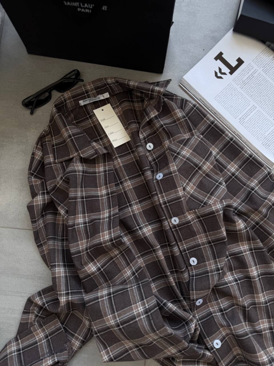 Rudi languoti marškiniai