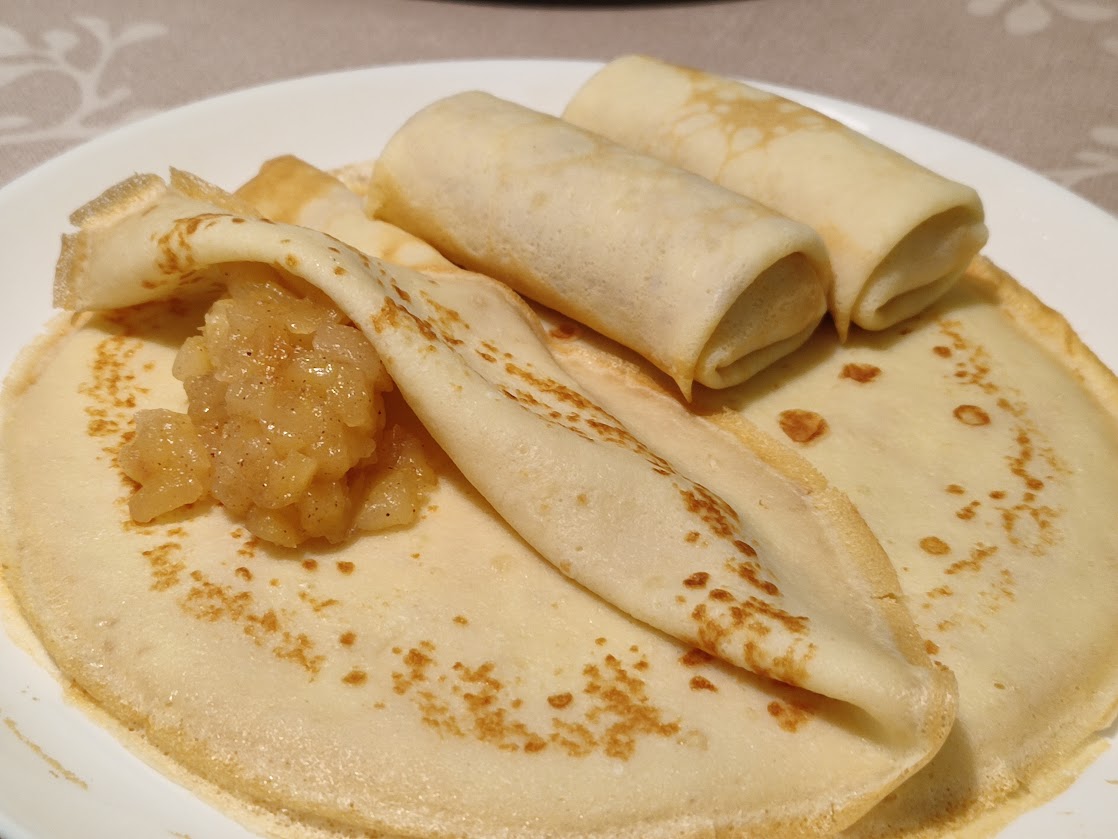 Млинці з яблуком