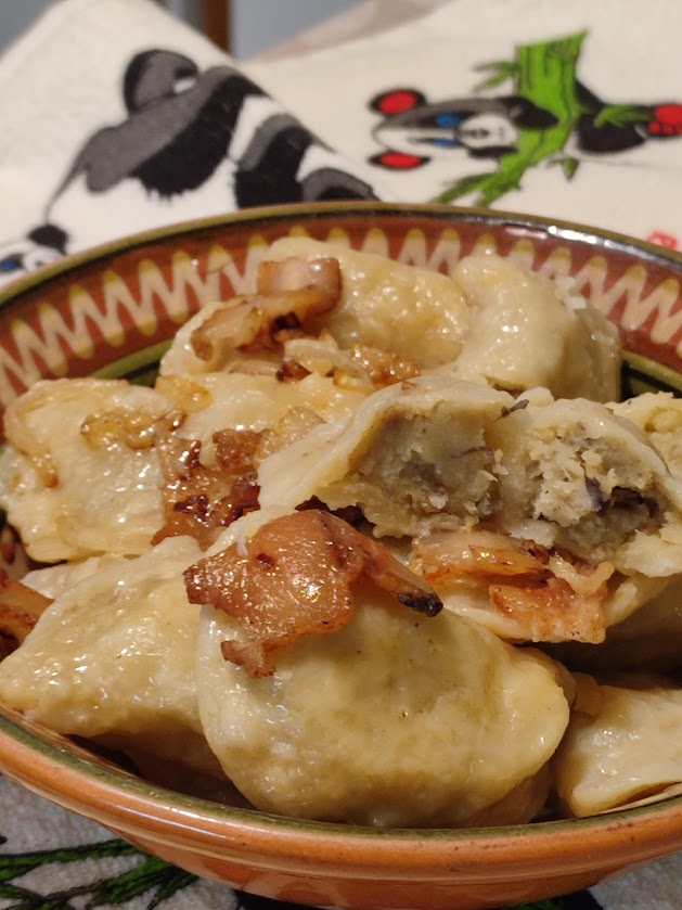 Вареники картопля з грибами