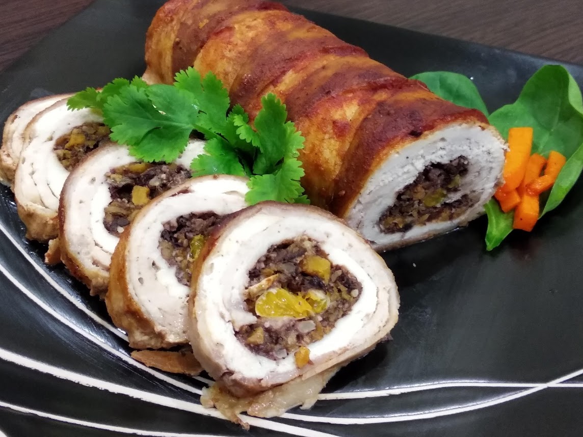 Рулет з сухофруктами та мандаринами