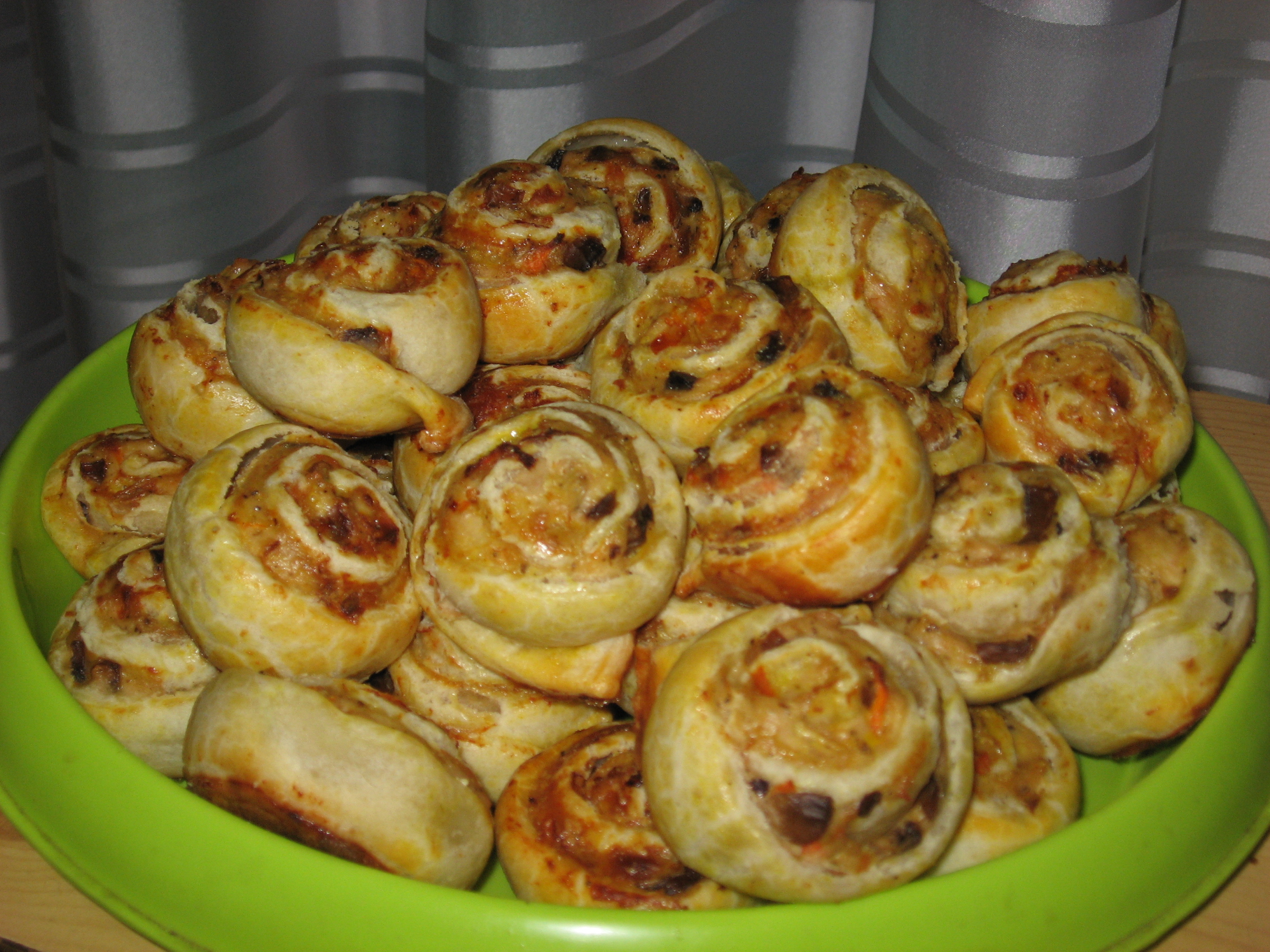 Равлики з куркою та грибами