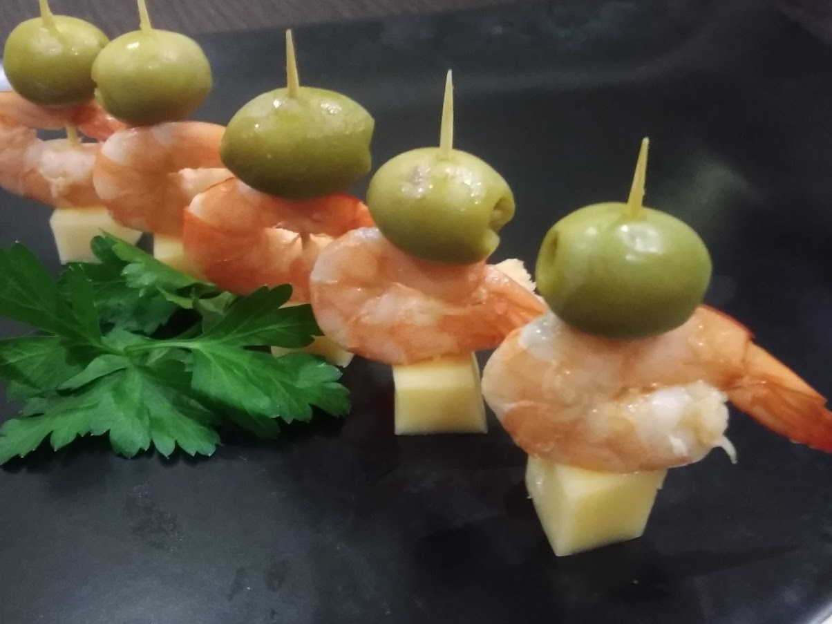 Канапе з креветкою
