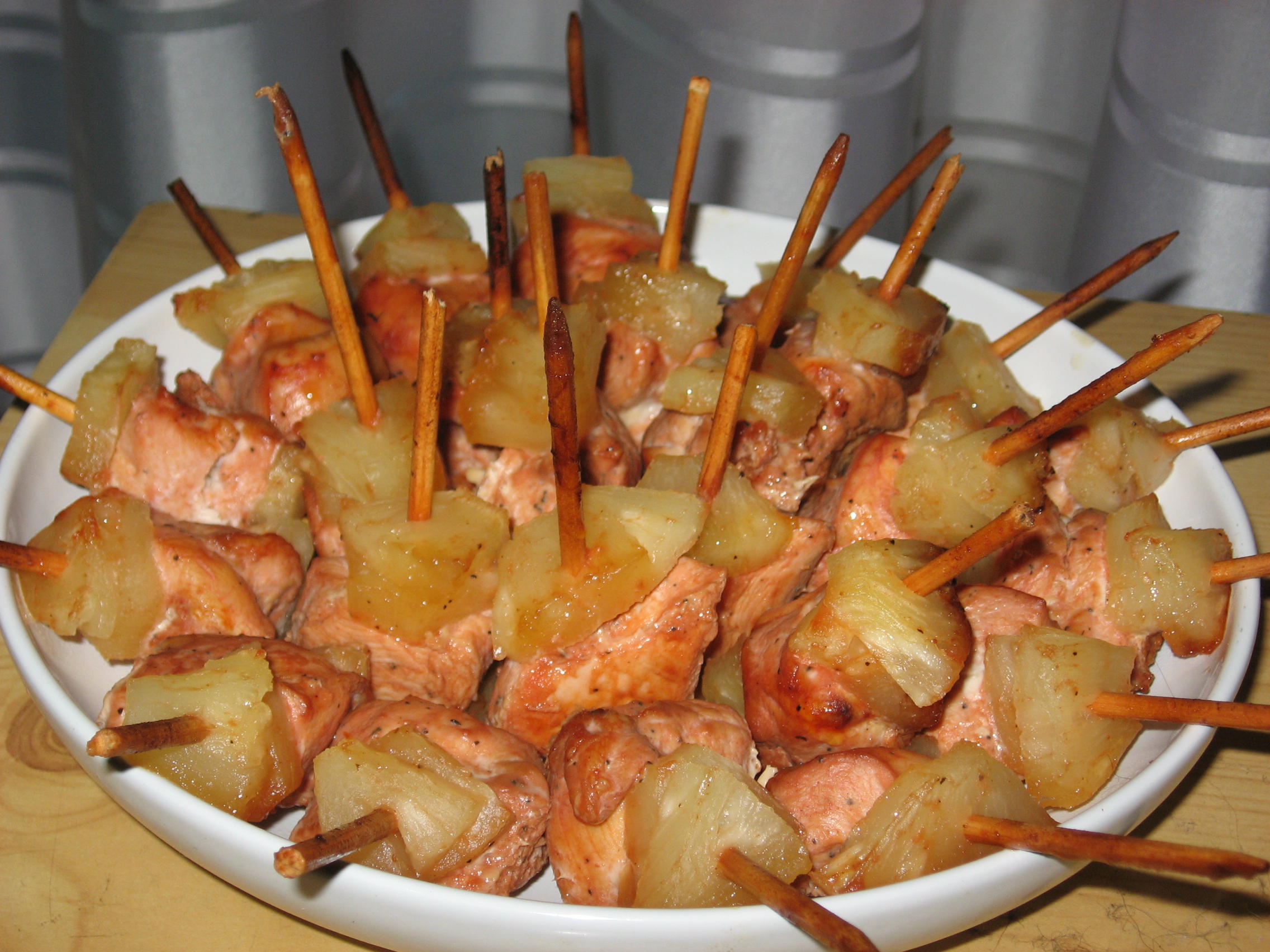 Шашличкі курячі з анансом