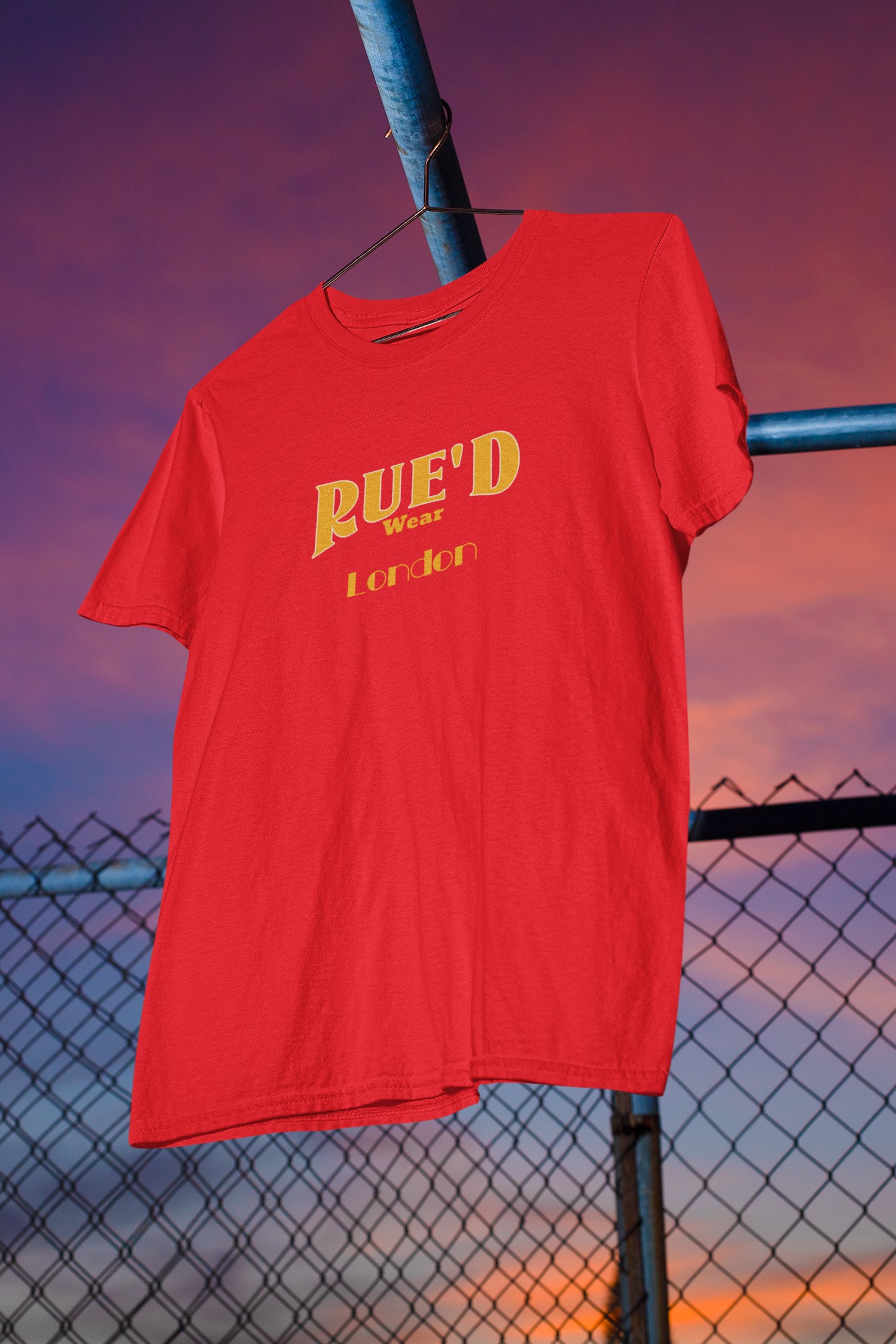 'Rue'd Wear' London T-Shirt. Unique streetwear. Original designs for original minds.  Rue is the French word for street and here we have created a range dedicated to the street. 