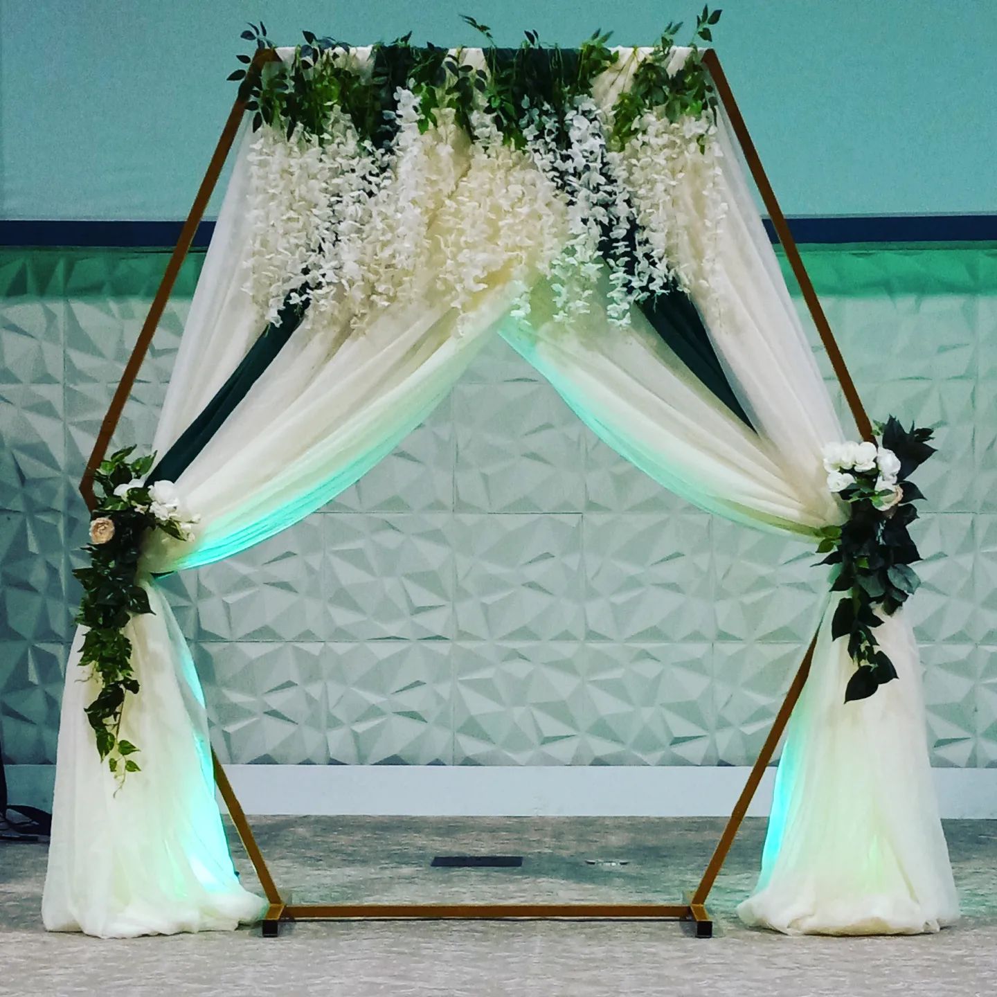  Arch Rental