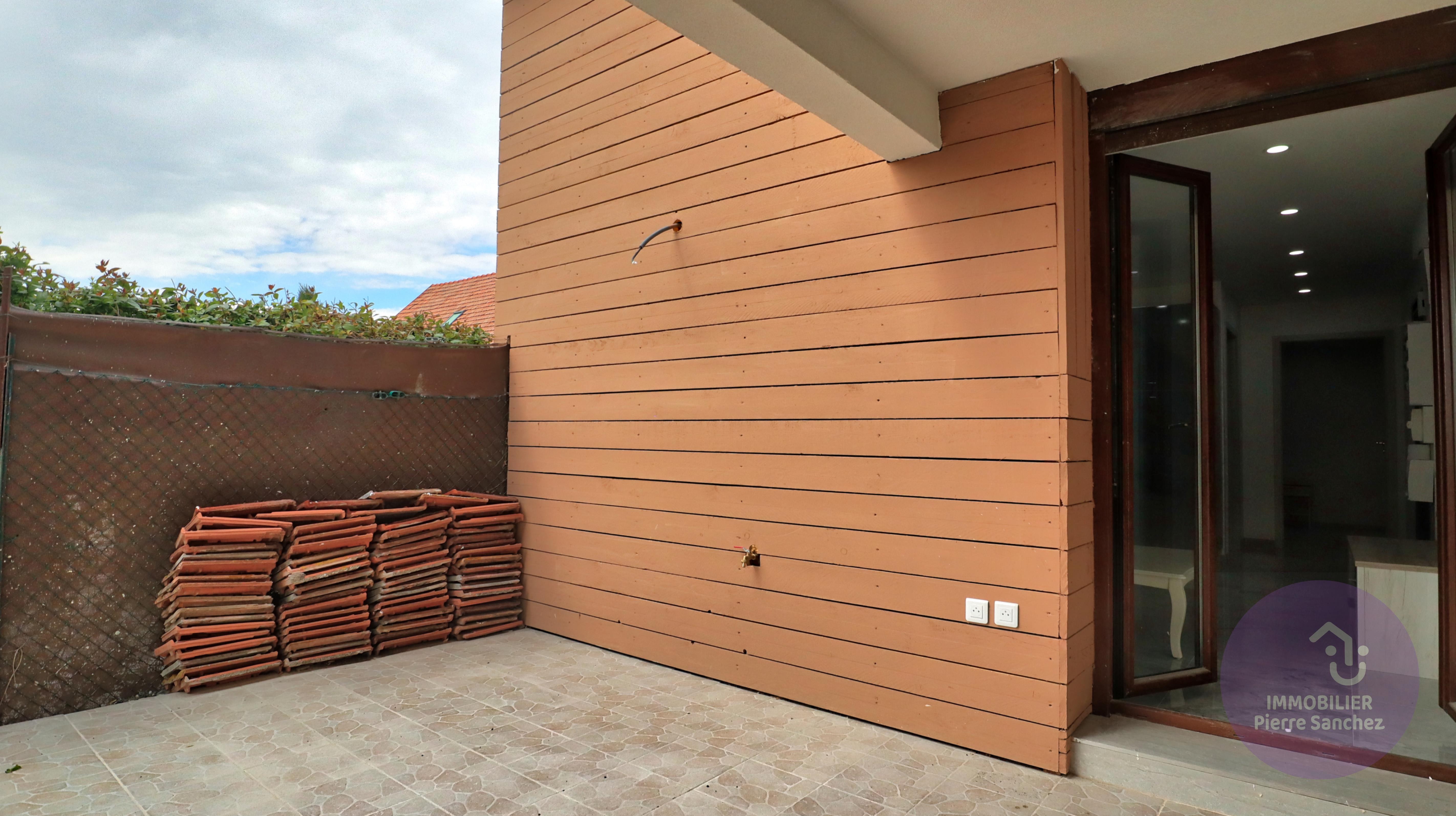 Altorf - location meublé, appartement deux pièces avec terrasse et parking 