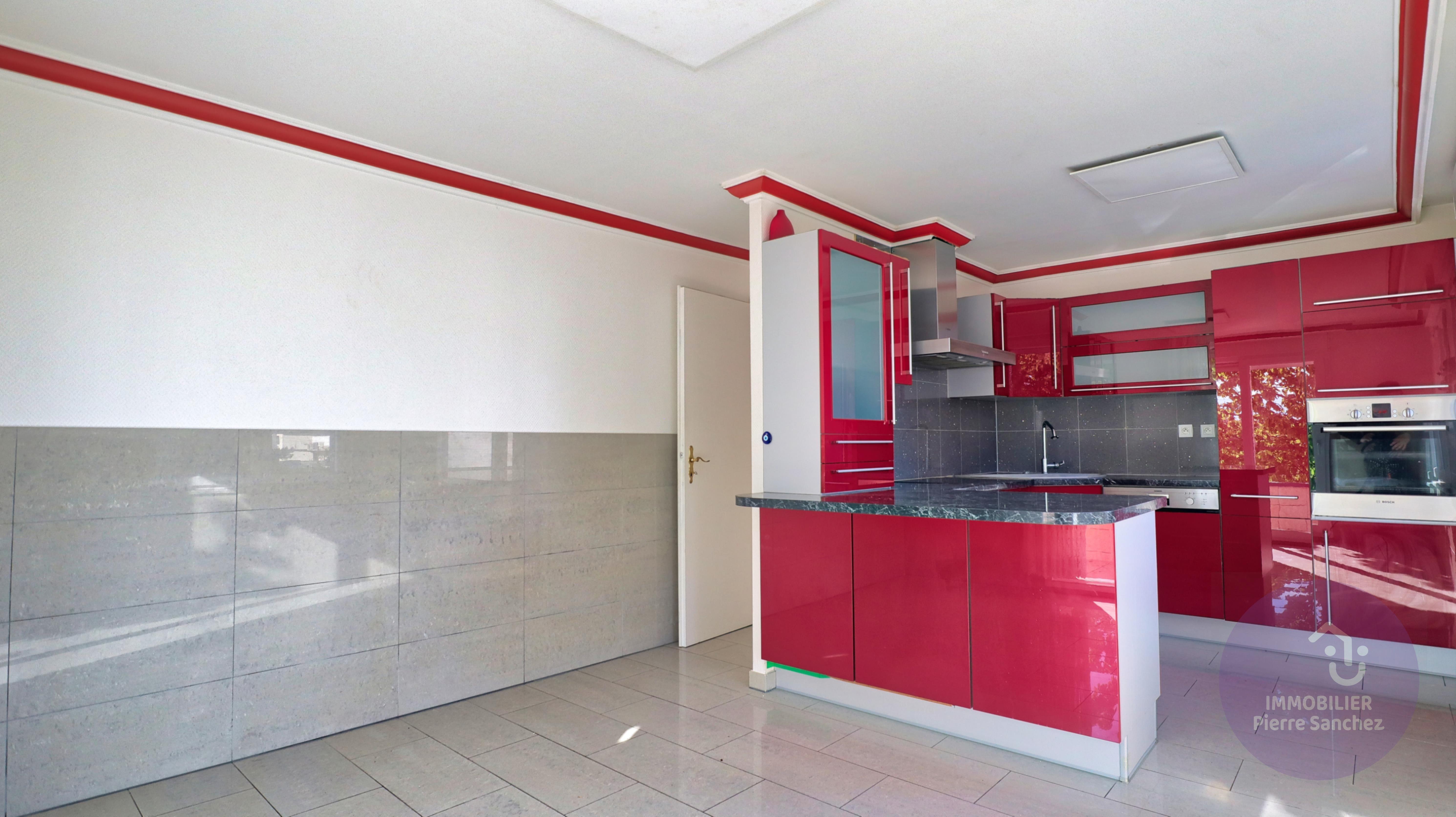 Oberhausbergen - T4 avec terrasse et parking