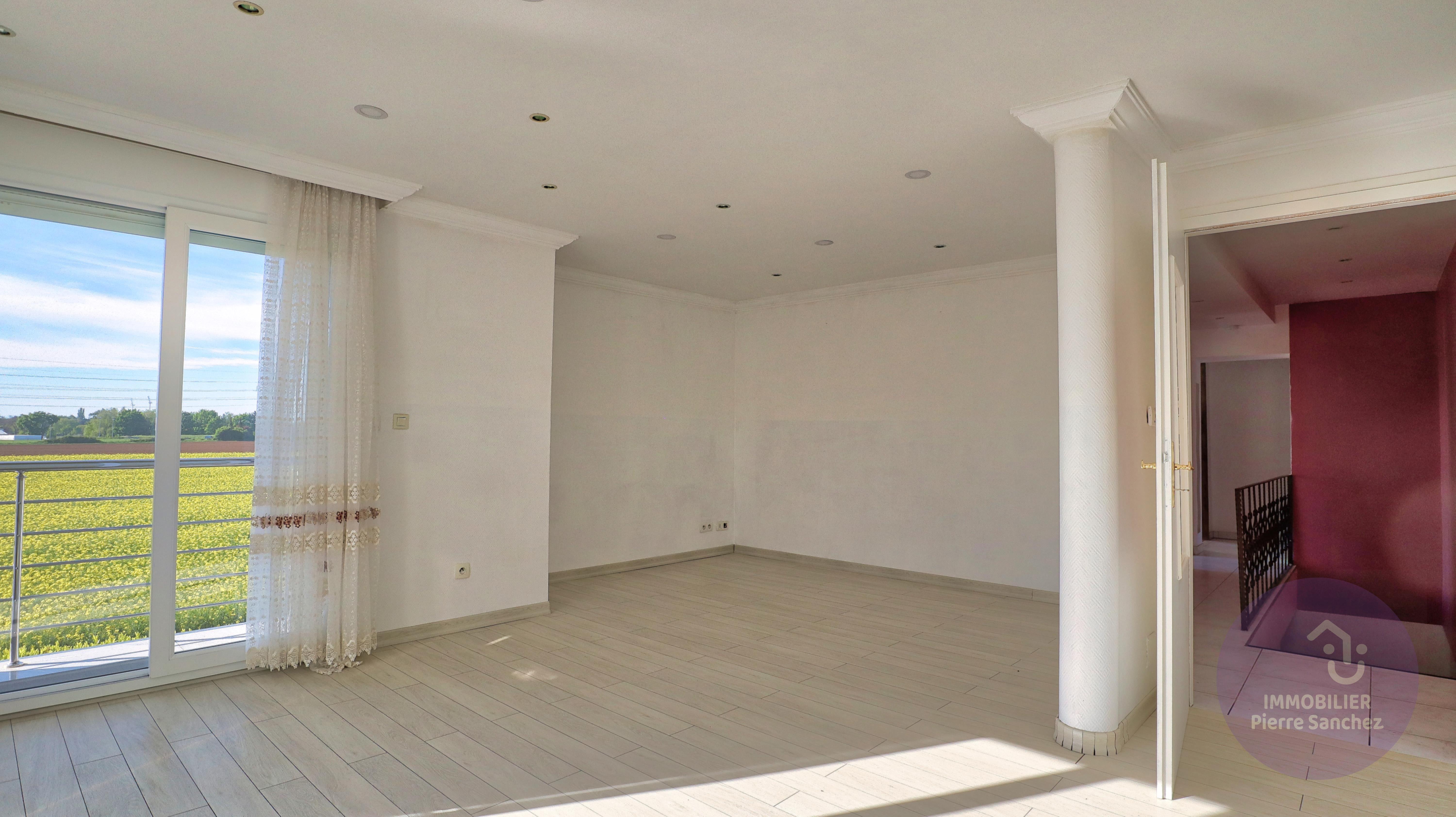 Oberhausbergen - T4 avec terrasse et parking