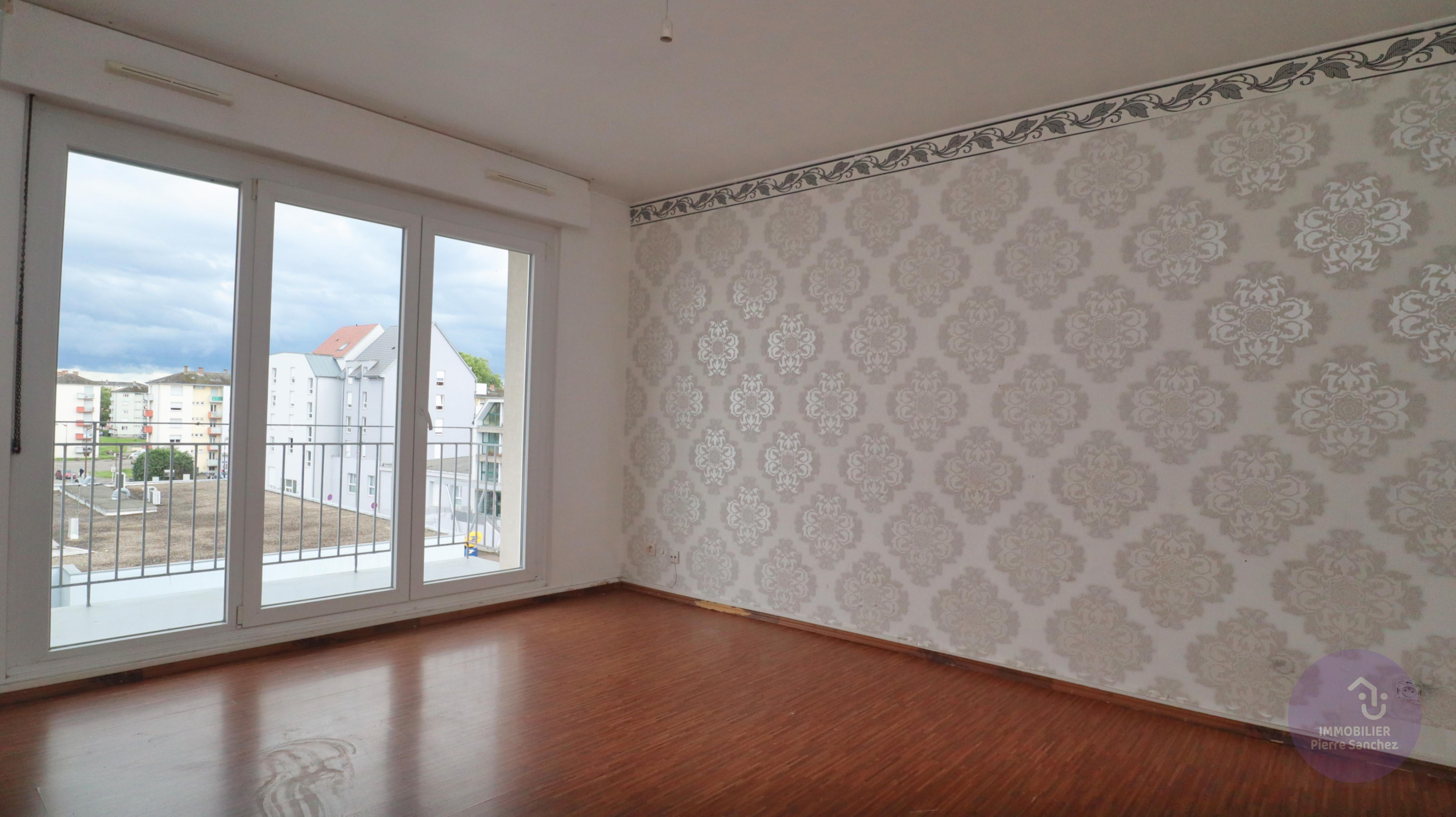 Strasbourg - Grand T2 avec Balcon et Cave à Strasbourg