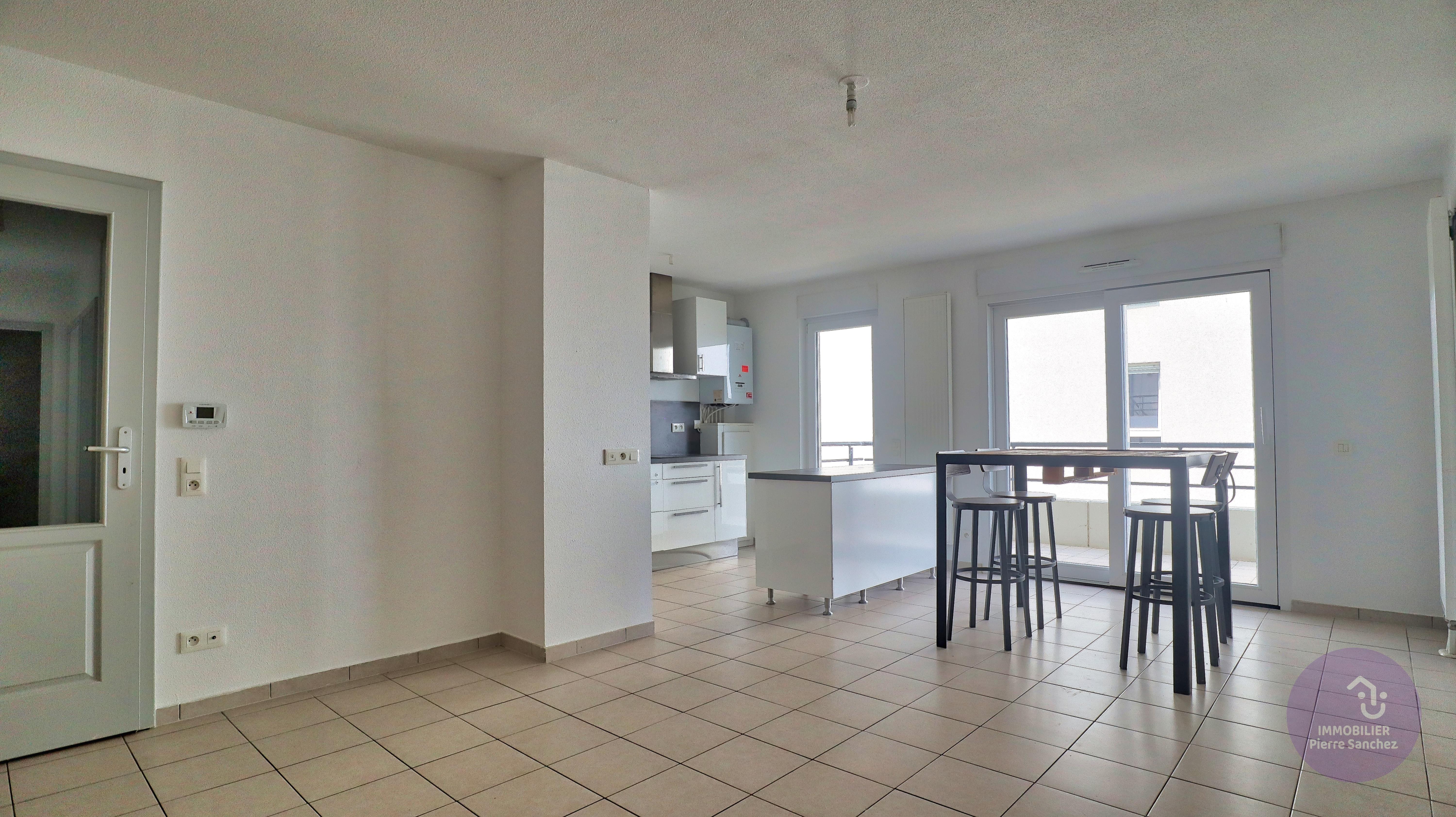 Holtzheim - appartement 3 pièces avec balcon et 2 parkings