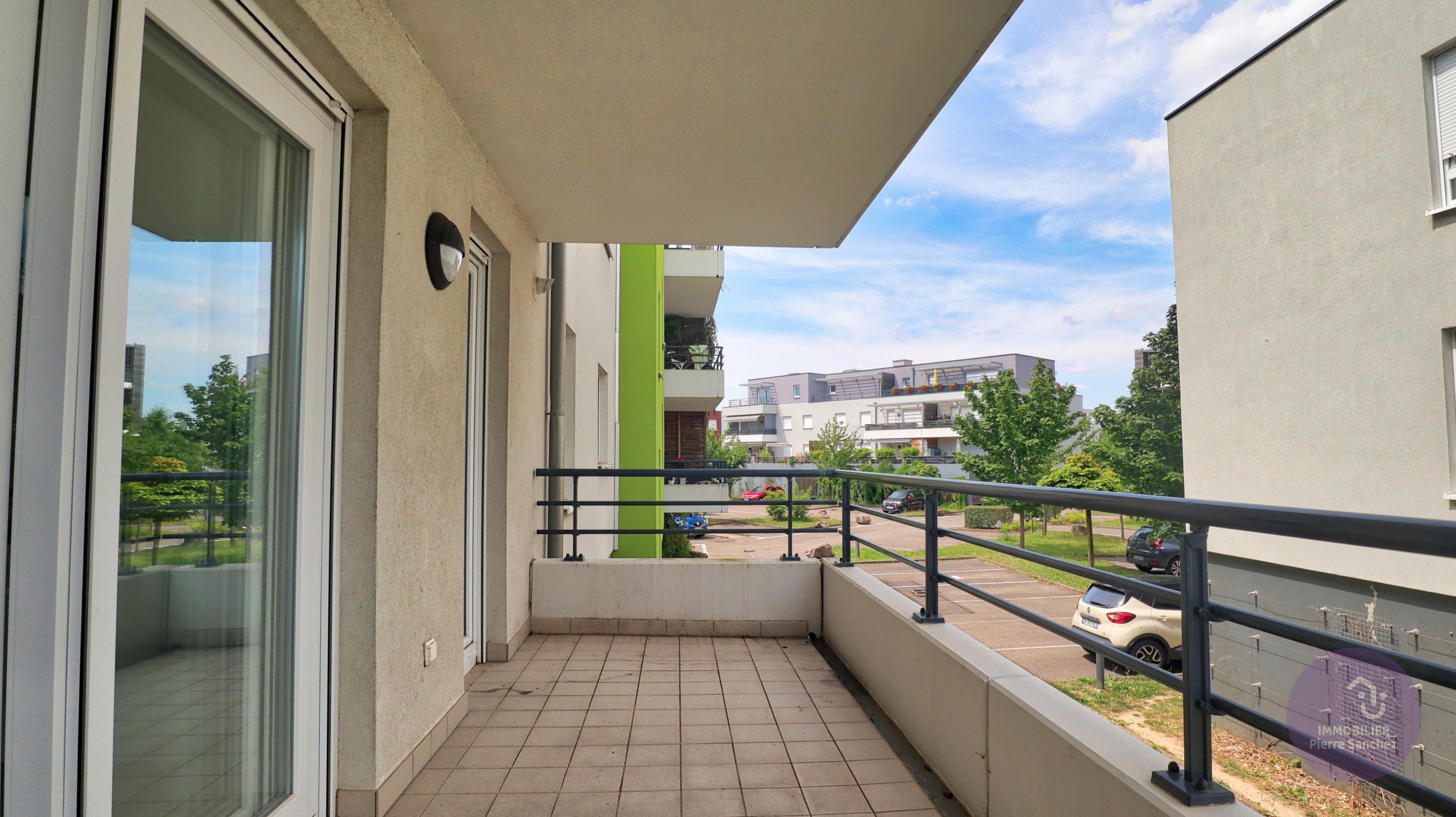 Holtzheim - appartement 3 pièces avec balcon et 2 parkings