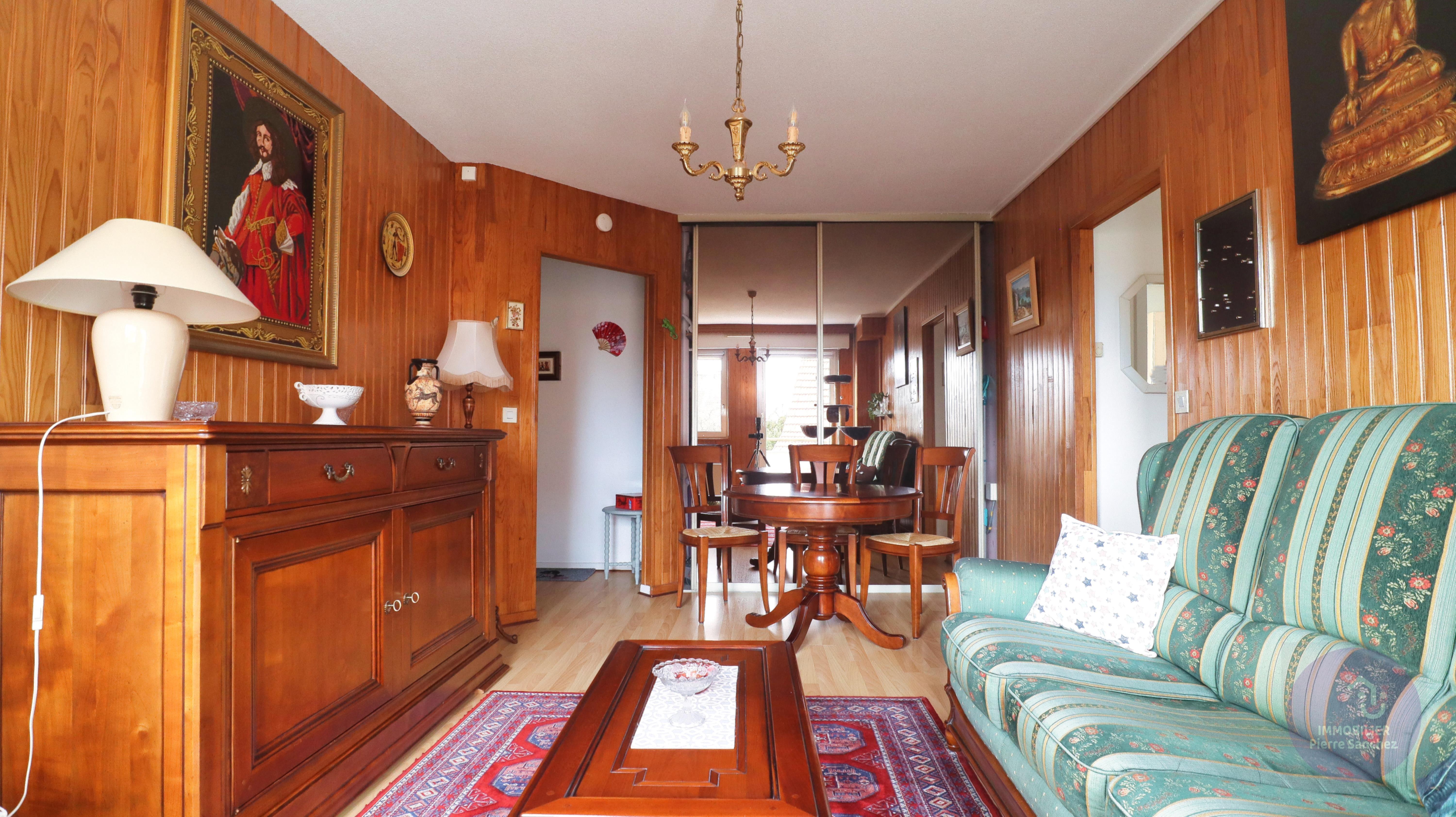 Strasbourg - Appartement T2 au calme – 43,80 m² Carrez avec balcon, garage et cave