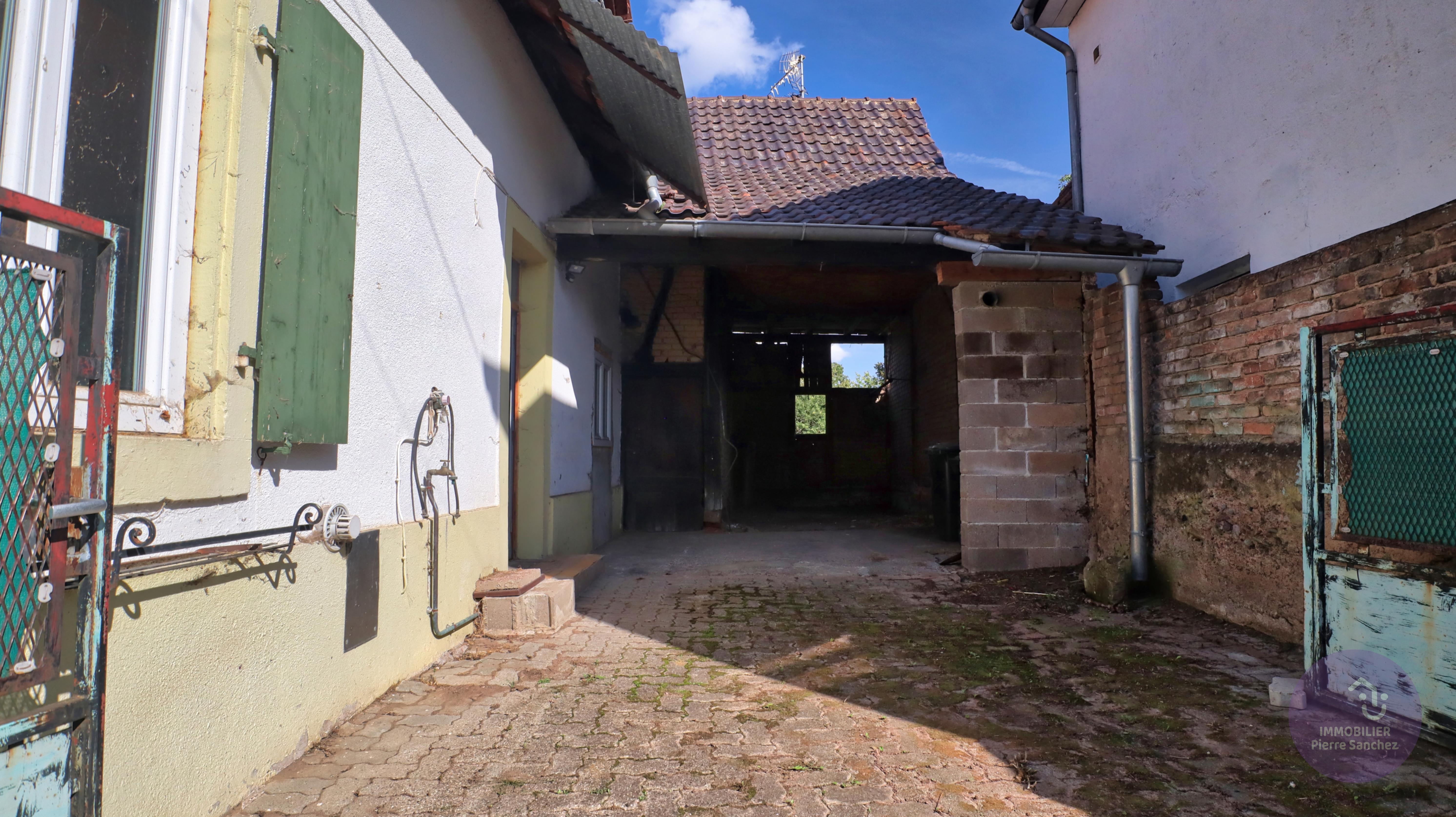 Altorf - Maison ancienne avec grange attenante
