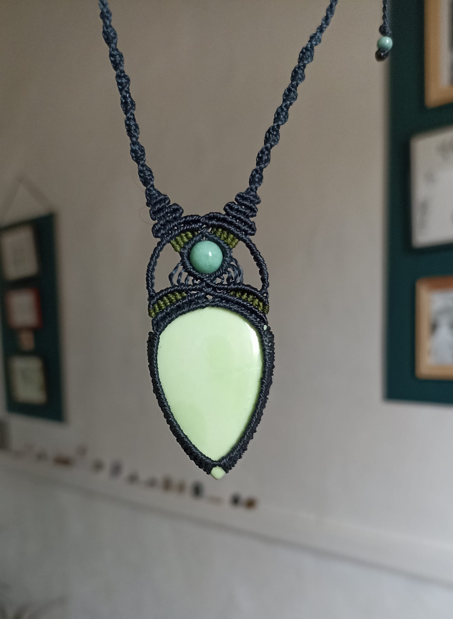 Collier macramé chrysoprase citron, perle chrysoprase
