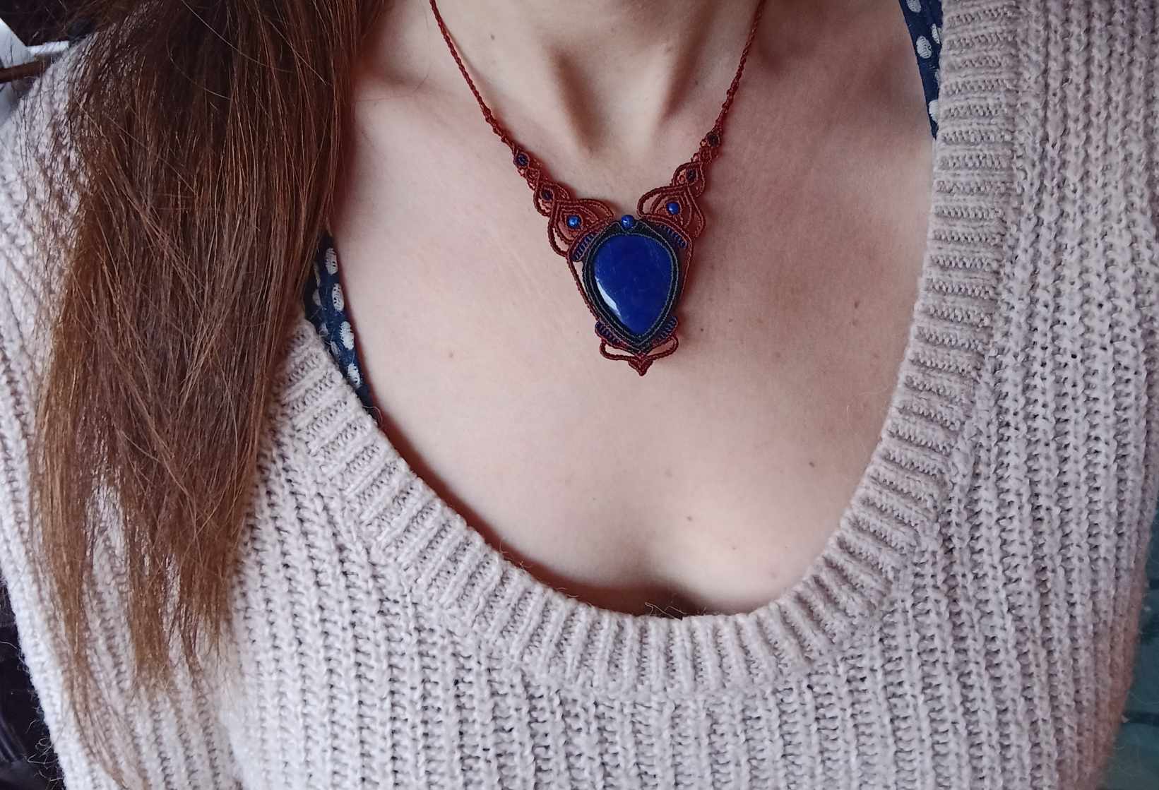 Collier macramé lapis lazuli, perles lapis lazuli
