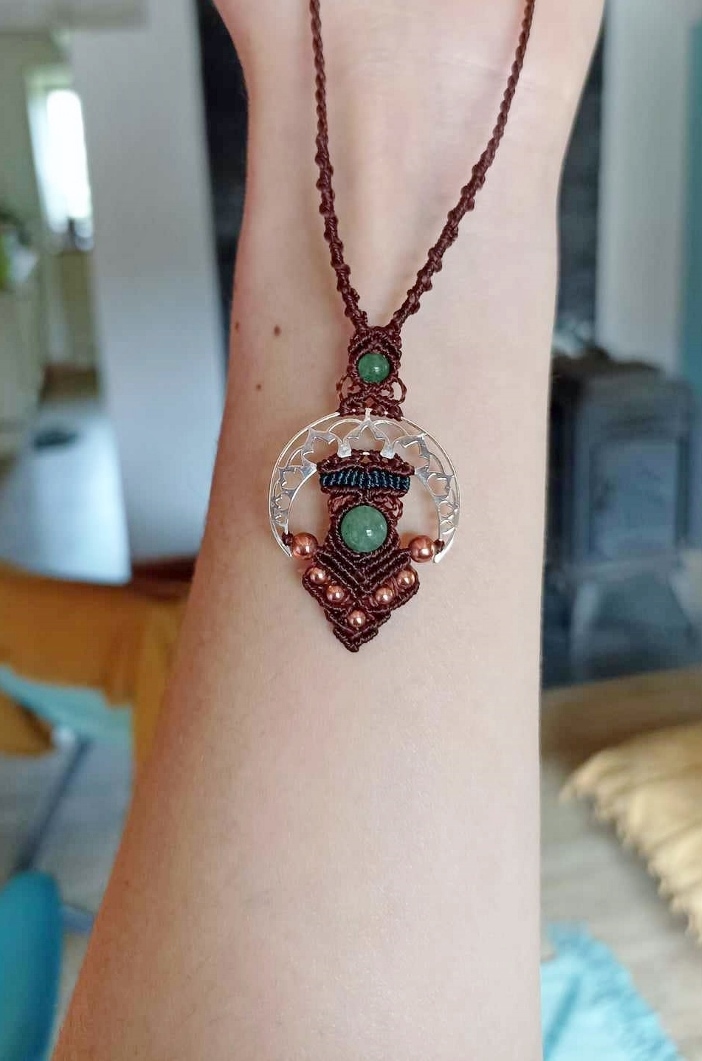 Collier macramé, lune en argent, perle aventurine et cuivre