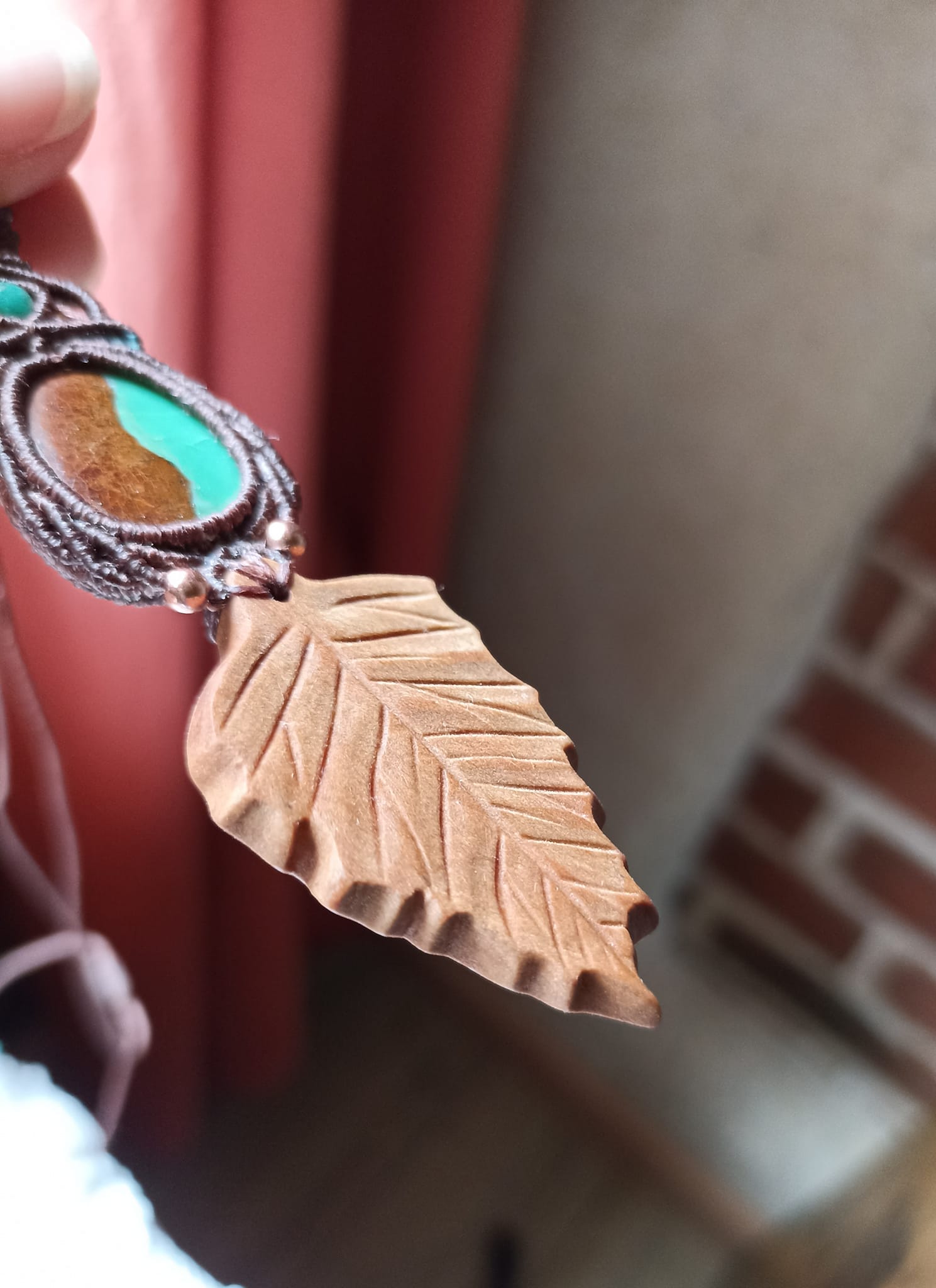 Collier macramé, feuille artisanale en bois, chrysoprase, perle amazonite