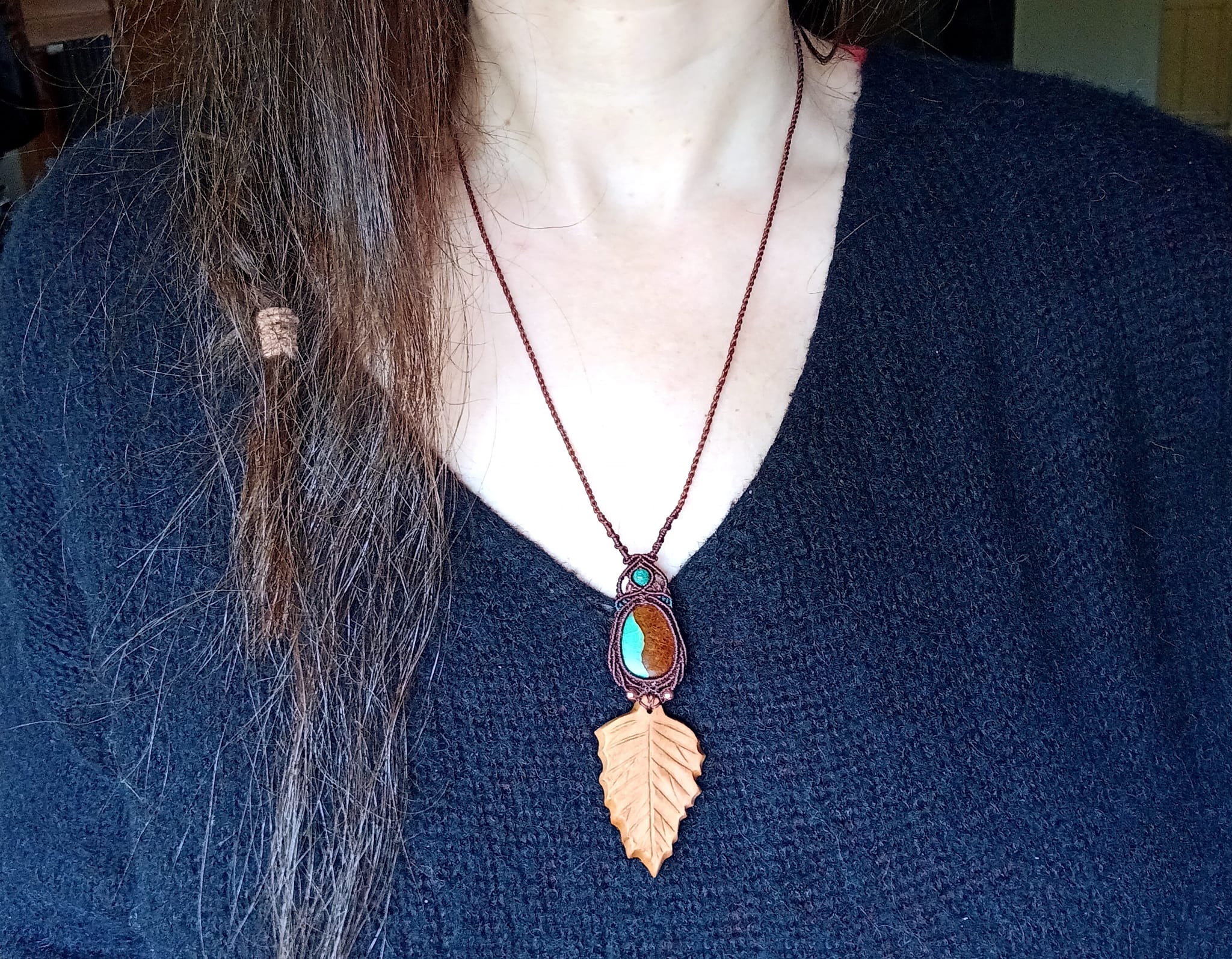 Collier macramé, feuille artisanale en bois, chrysoprase, perle amazonite
