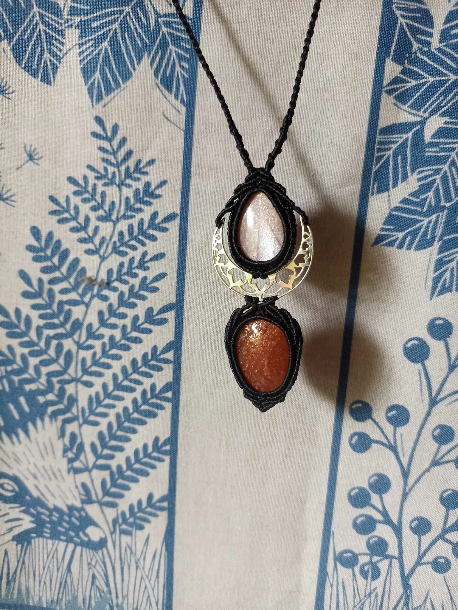 Collier macramé pierre de lune adulaire et pierre de soleil, lune en argent