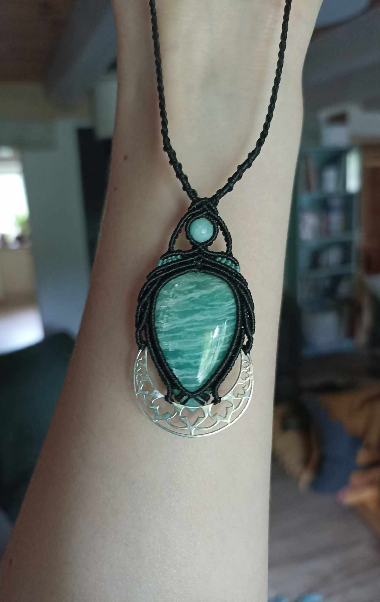 Collier macramé amazonite, lune en argent, perle amazonite