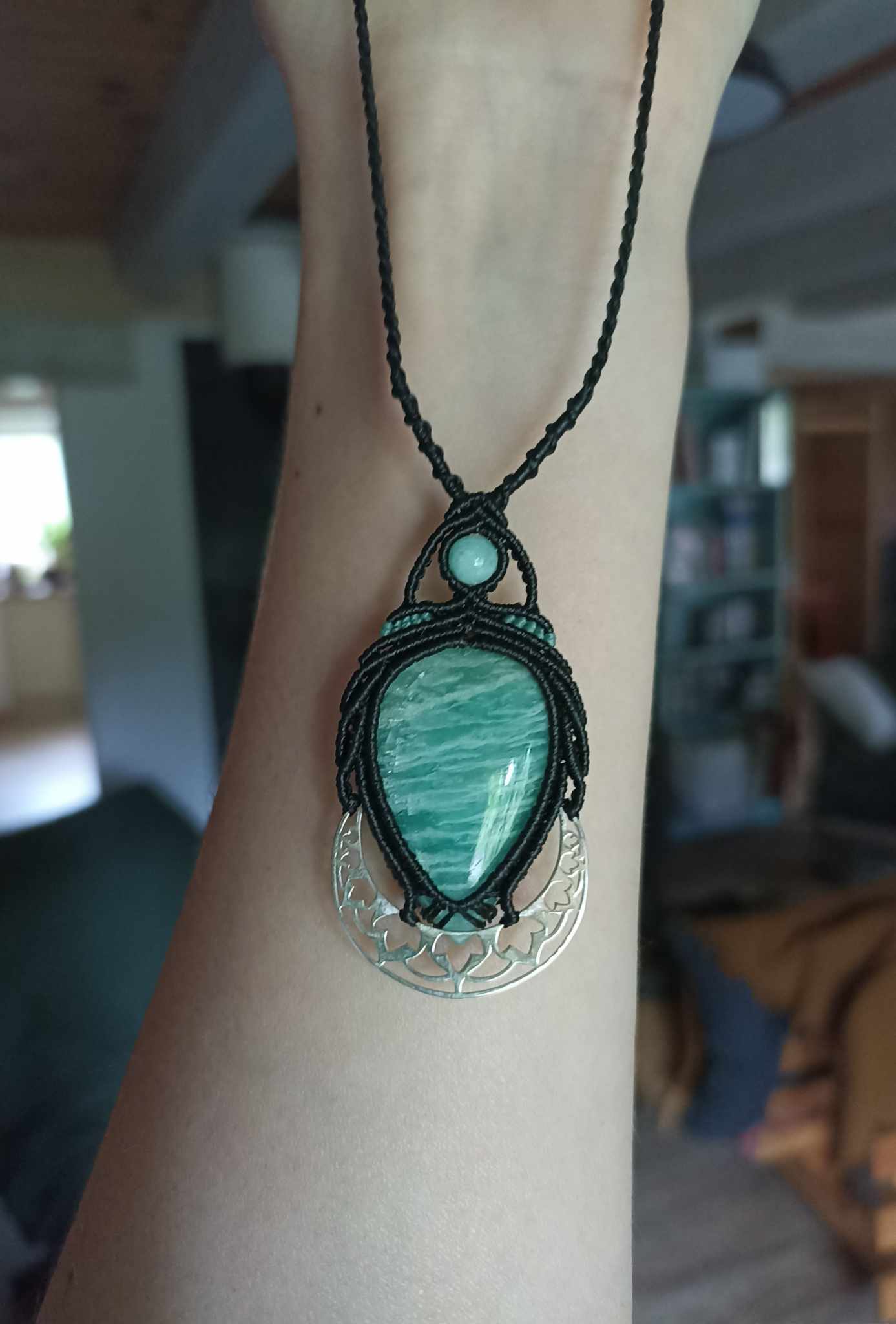 Collier macramé amazonite, lune en argent, perle amazonite