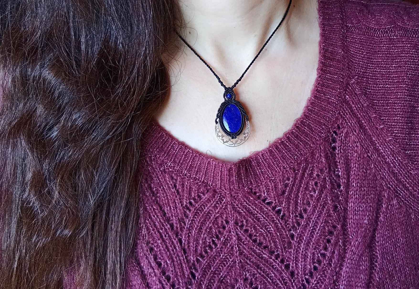 Collier macramé lapis lazuli, lune en argent, perle lapis lazuli