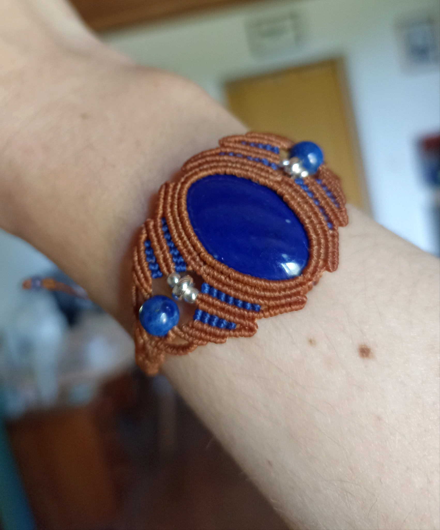 Bracelet macramé artisanal lapis lazuli, perles lapis lazuli, perles argent