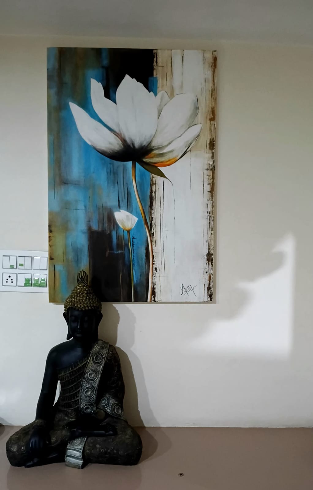 Elegant White Lotus 