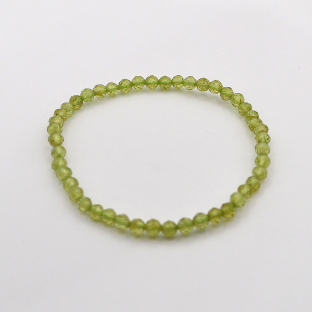 Chrizolitas arba Peridotas 4 mm / 17 cm