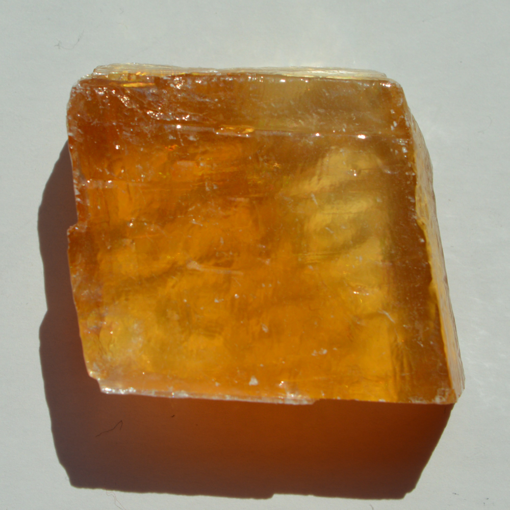 Geltonasis kalcitas